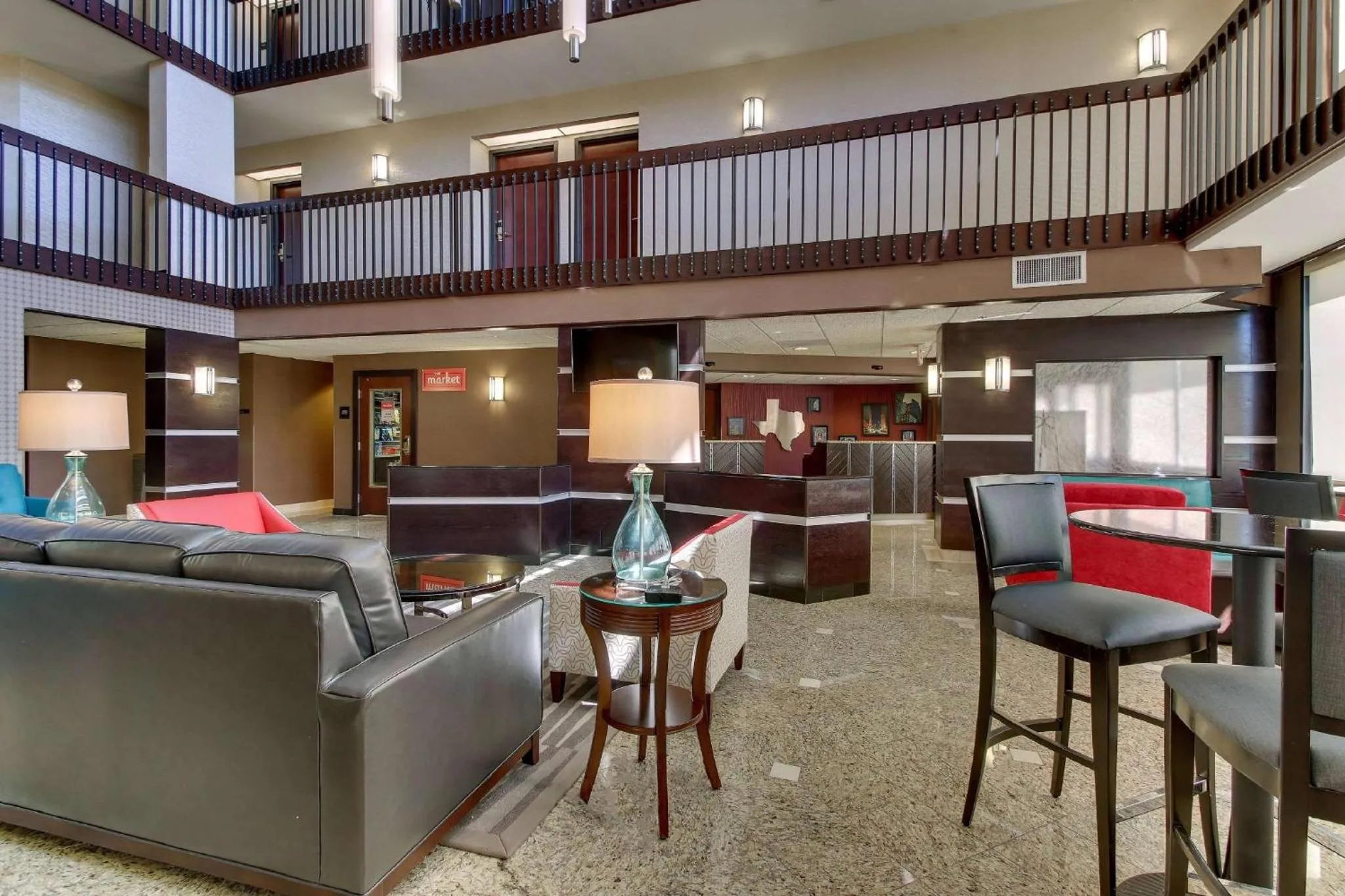 Lobby or reception in Heritage Inn Suites Houston Sugar Land, Trademark by Wyndham