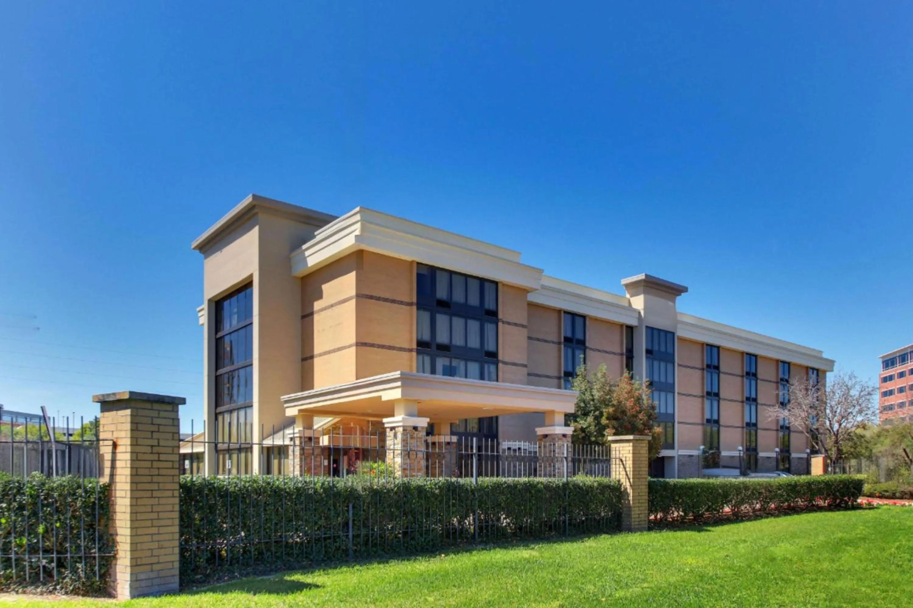 Heritage Inn Suites Houston Sugar Land, Trademark by Wyndham