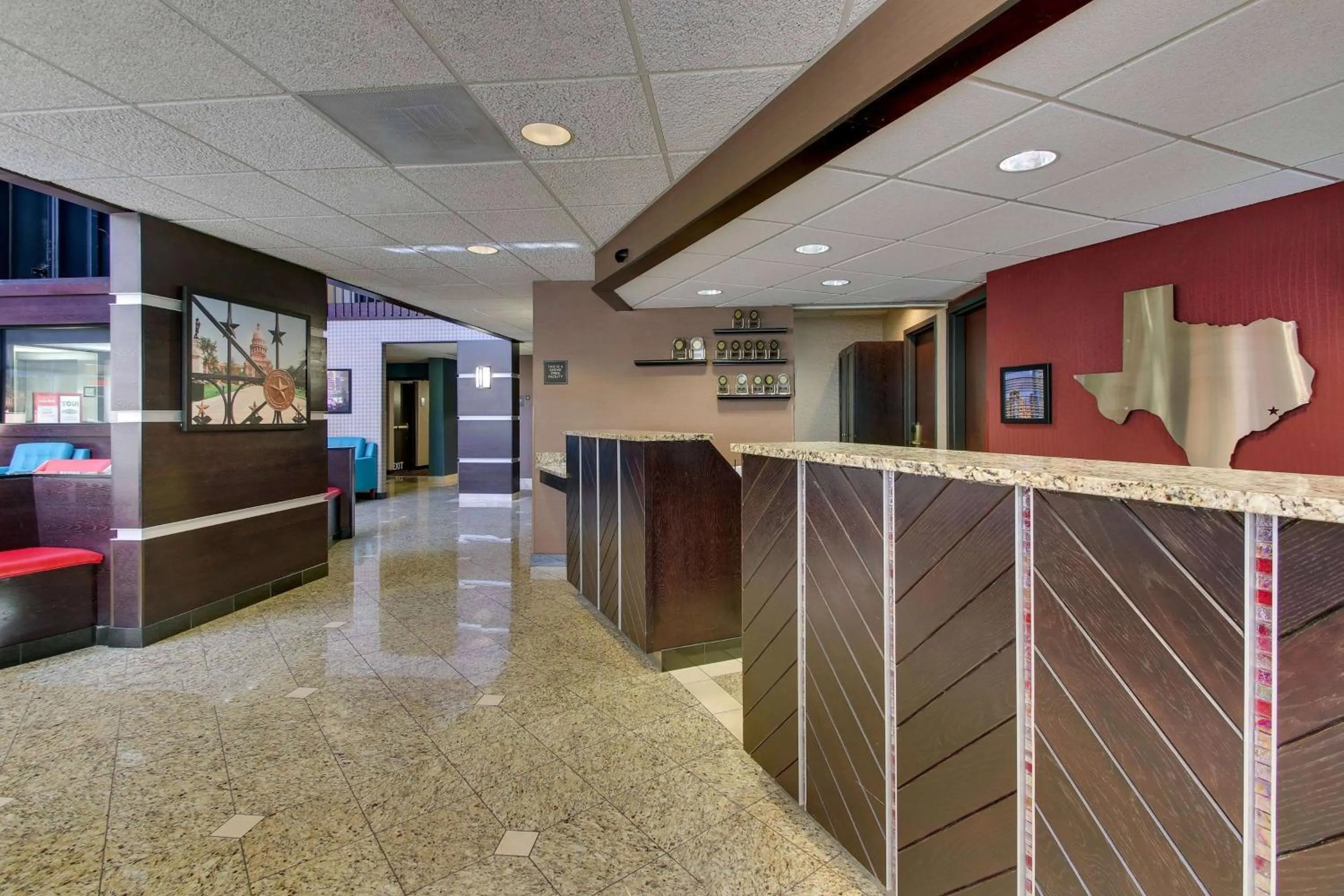 Lobby or reception in Heritage Inn Suites Houston Sugar Land, Trademark by Wyndham