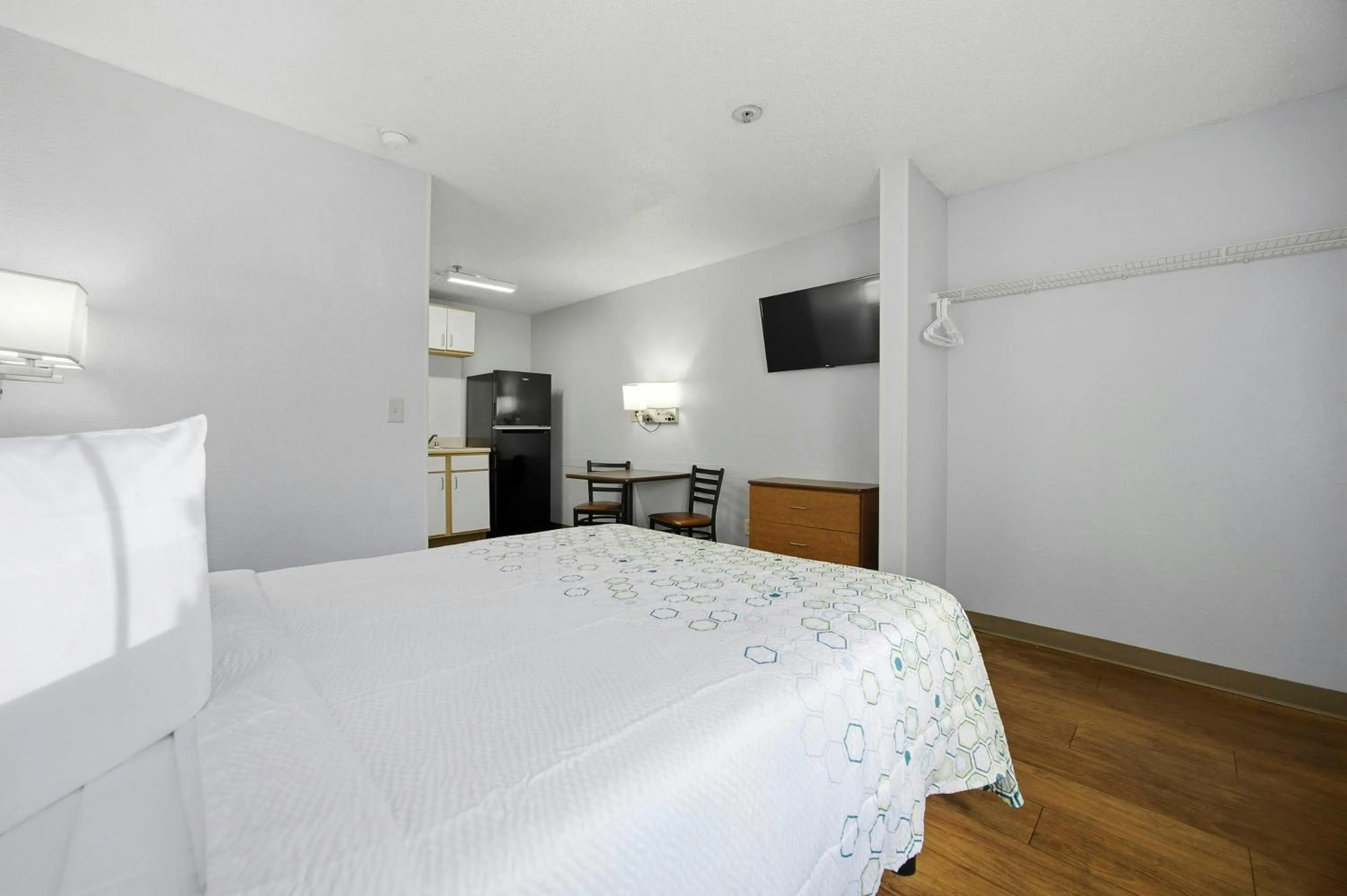 Photo of the whole room, Bed in HomeTowne Studios by Red Roof Atlanta - Peachtree Corners