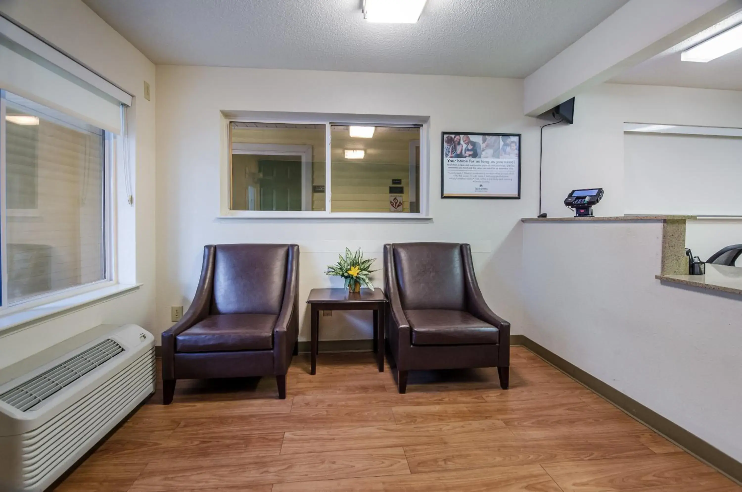 Suburban Studios Winston Salem-University Parkway Suburban Studios Winston Salem-University Parkway