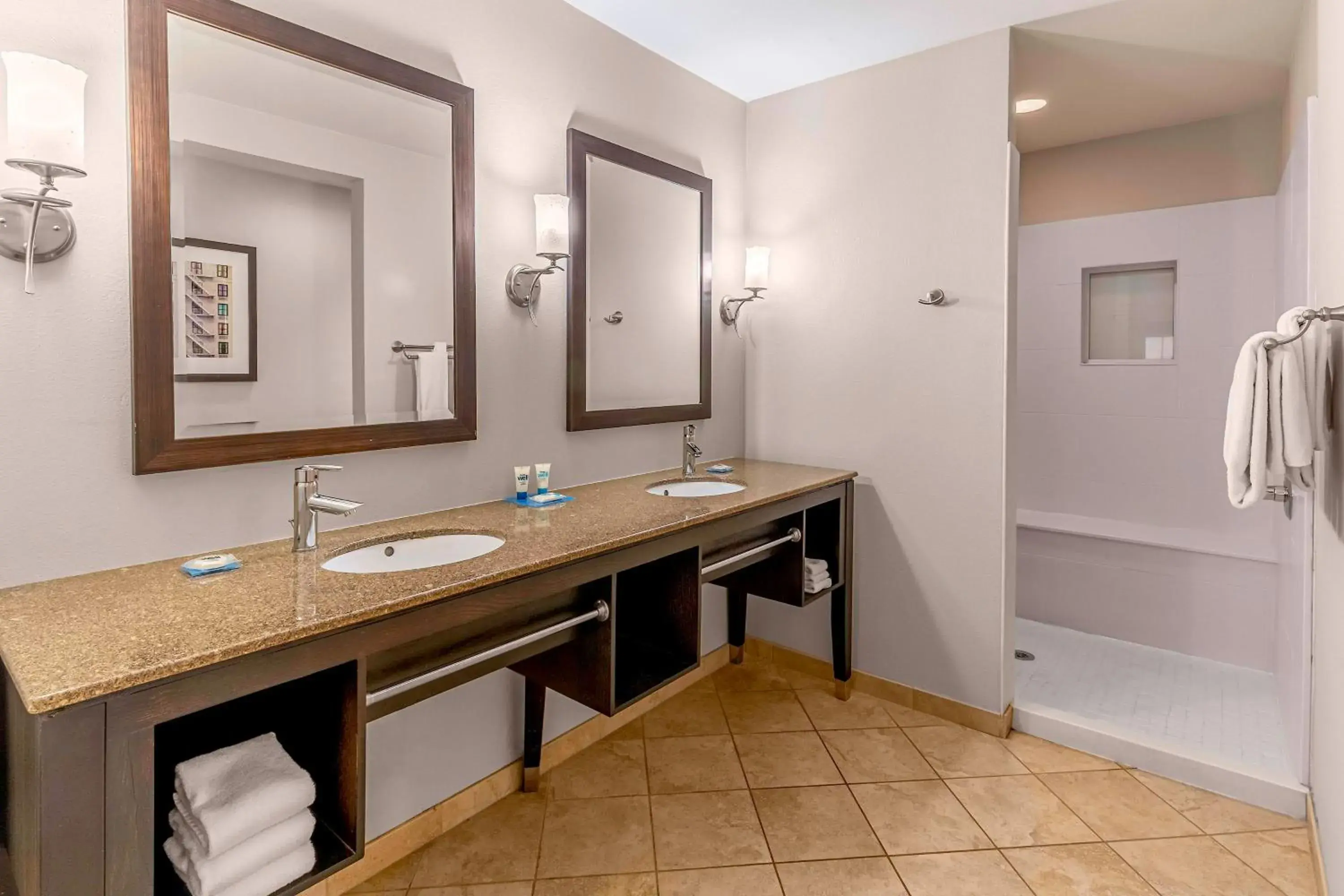 Executive Corner Suite in Hyatt House Richmond - Short Pump Executive Corner Suite in Hyatt House Richmond - Short Pump