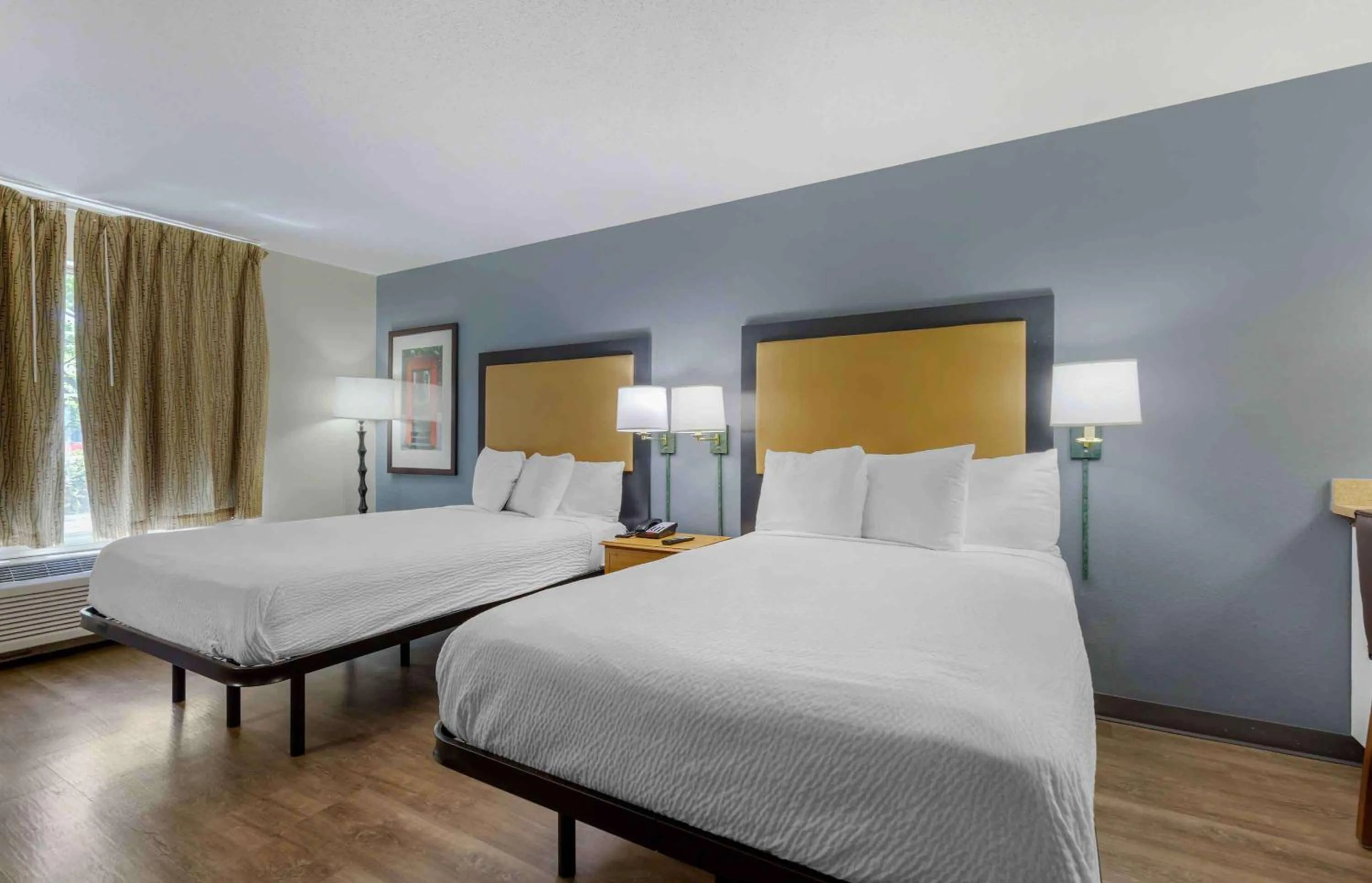 Bedroom, Bed in Extended Stay America Suites - Washington, DC - Fairfax - Fair Oaks