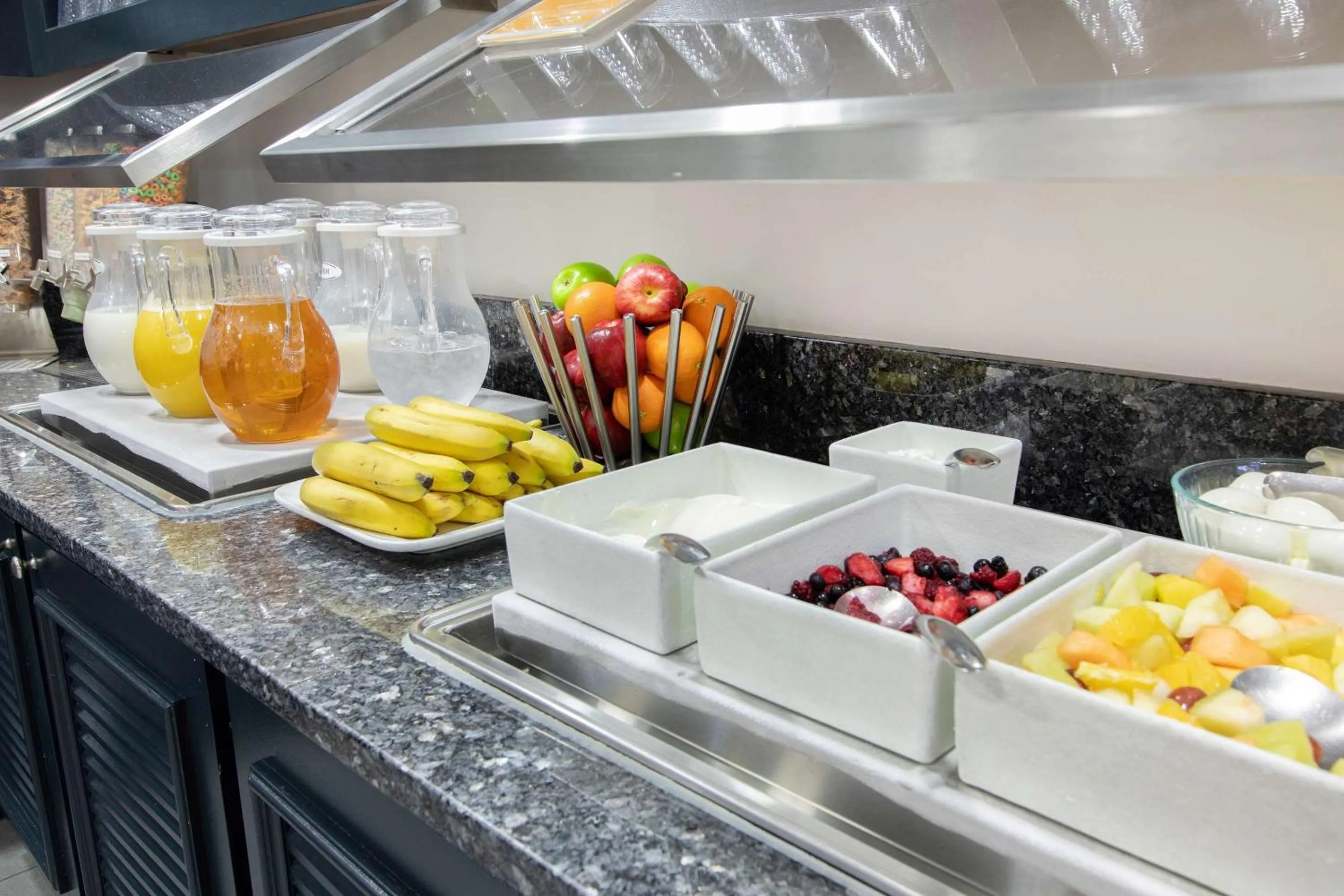 Lobby or reception in Hyatt House Chicago Schaumburg