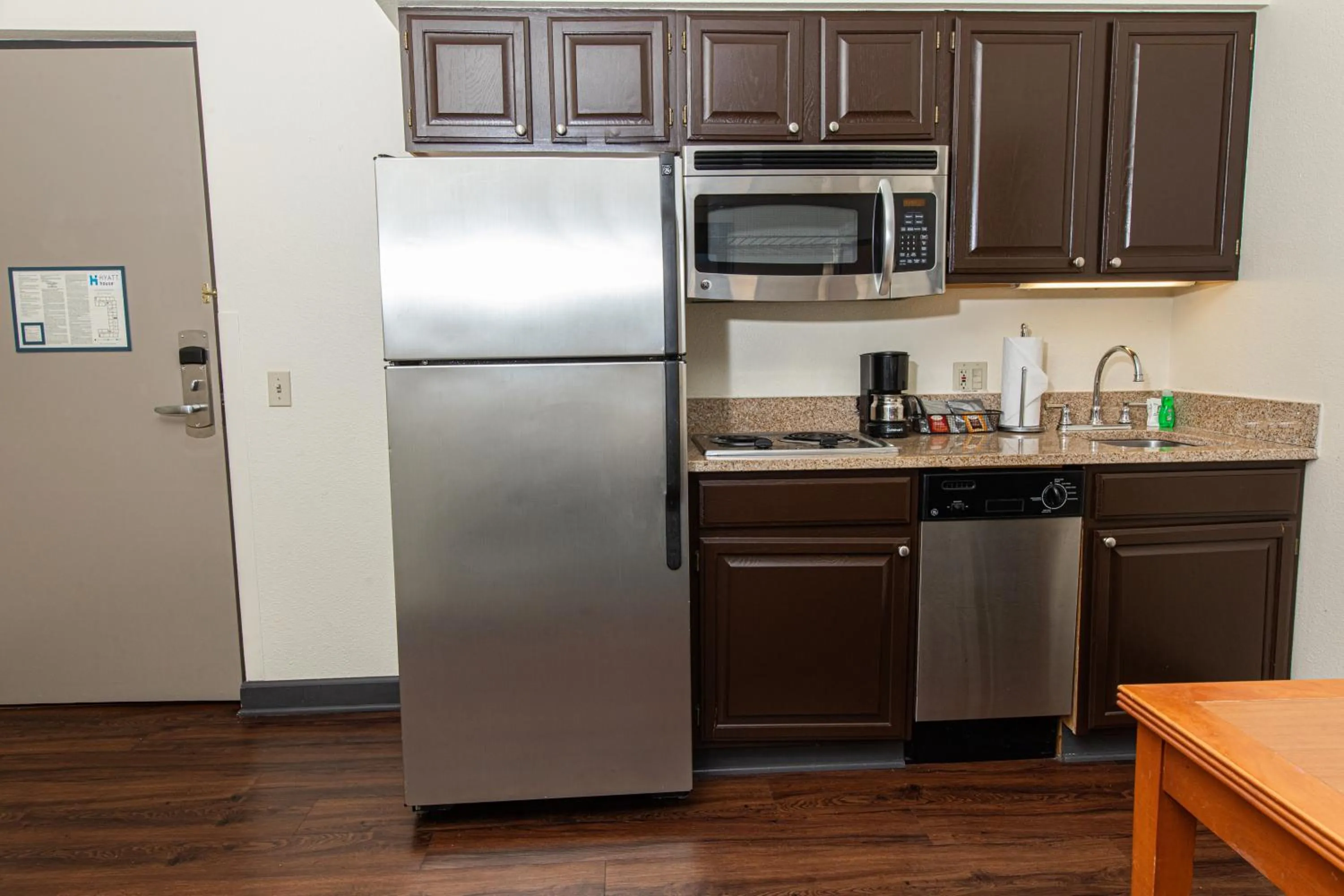 Kitchen or kitchenette in Hyatt House Chicago Schaumburg
