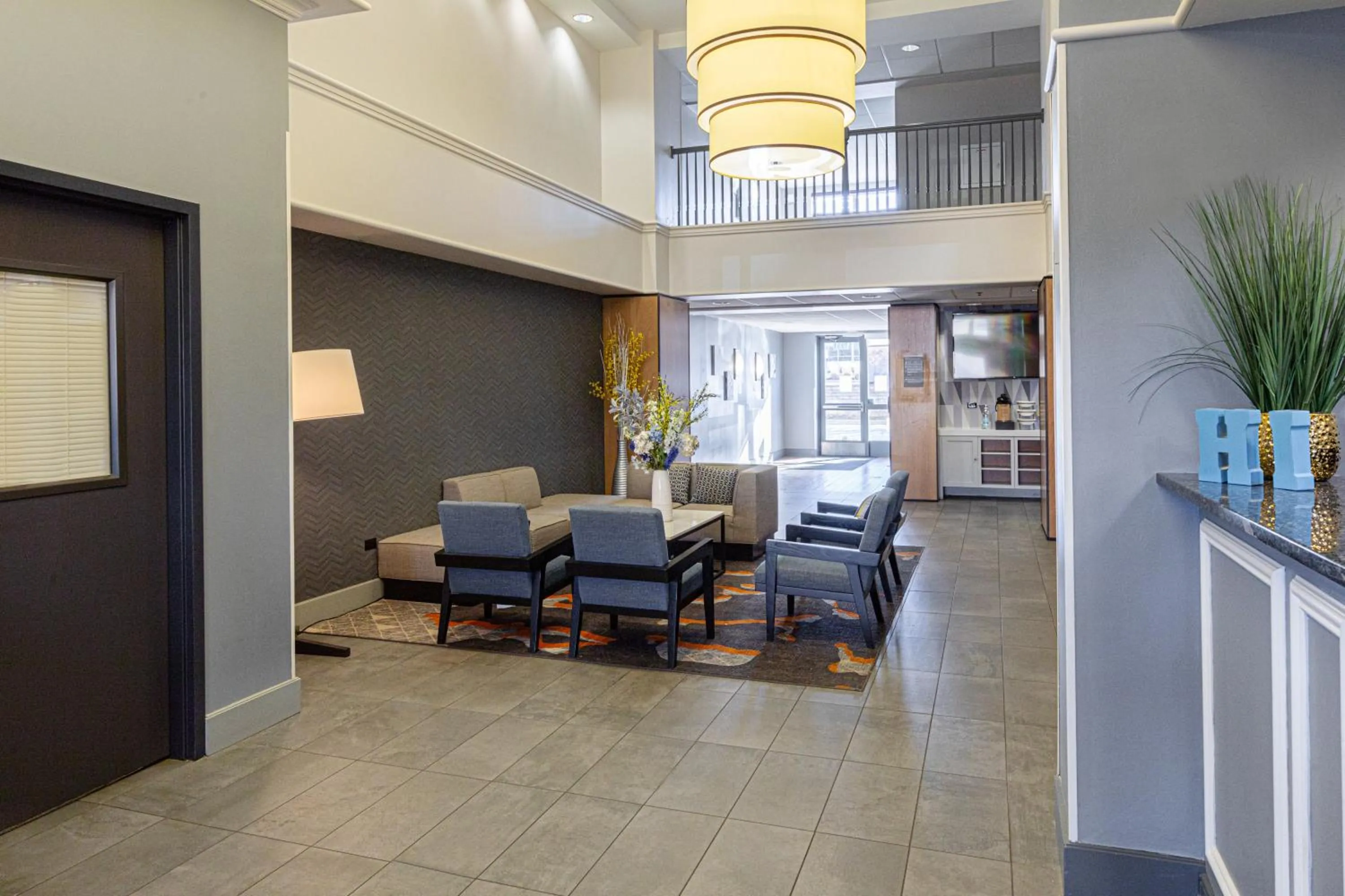 Lobby or reception in Hyatt House Chicago Schaumburg