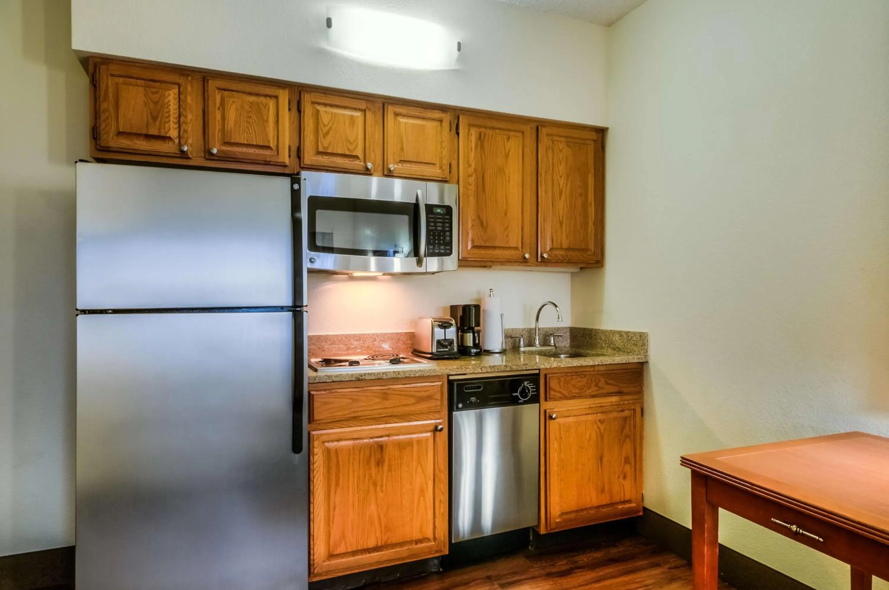 Bedroom in Hyatt House Chicago Schaumburg