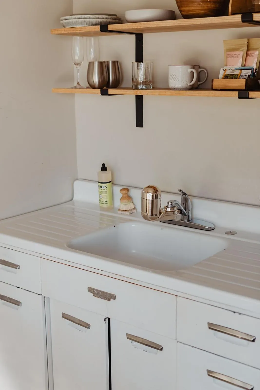 Kitchen or kitchenette in Miracle Manor Boutique Hotel & Spa