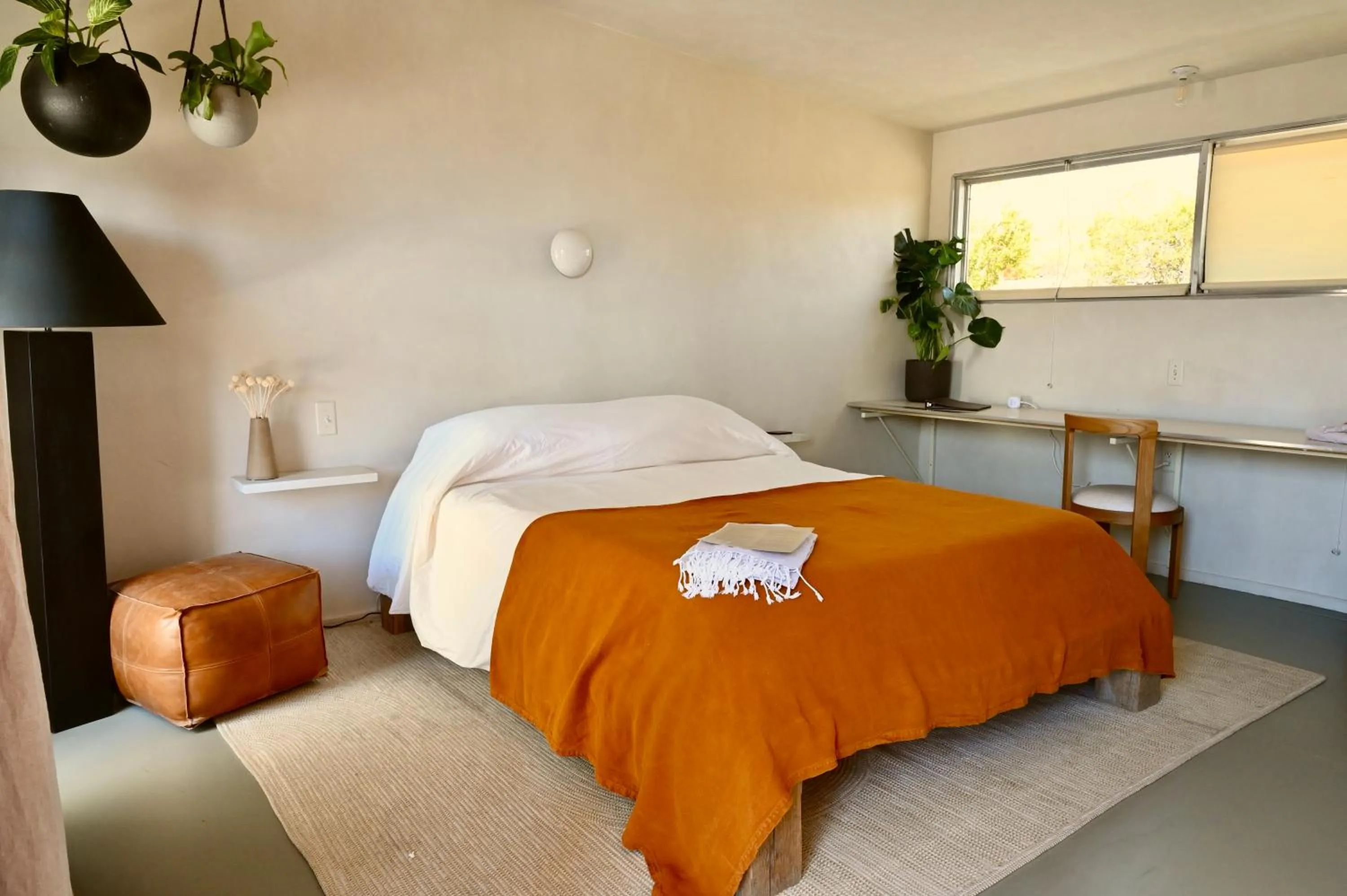 Bed in Miracle Manor Boutique Hotel & Spa