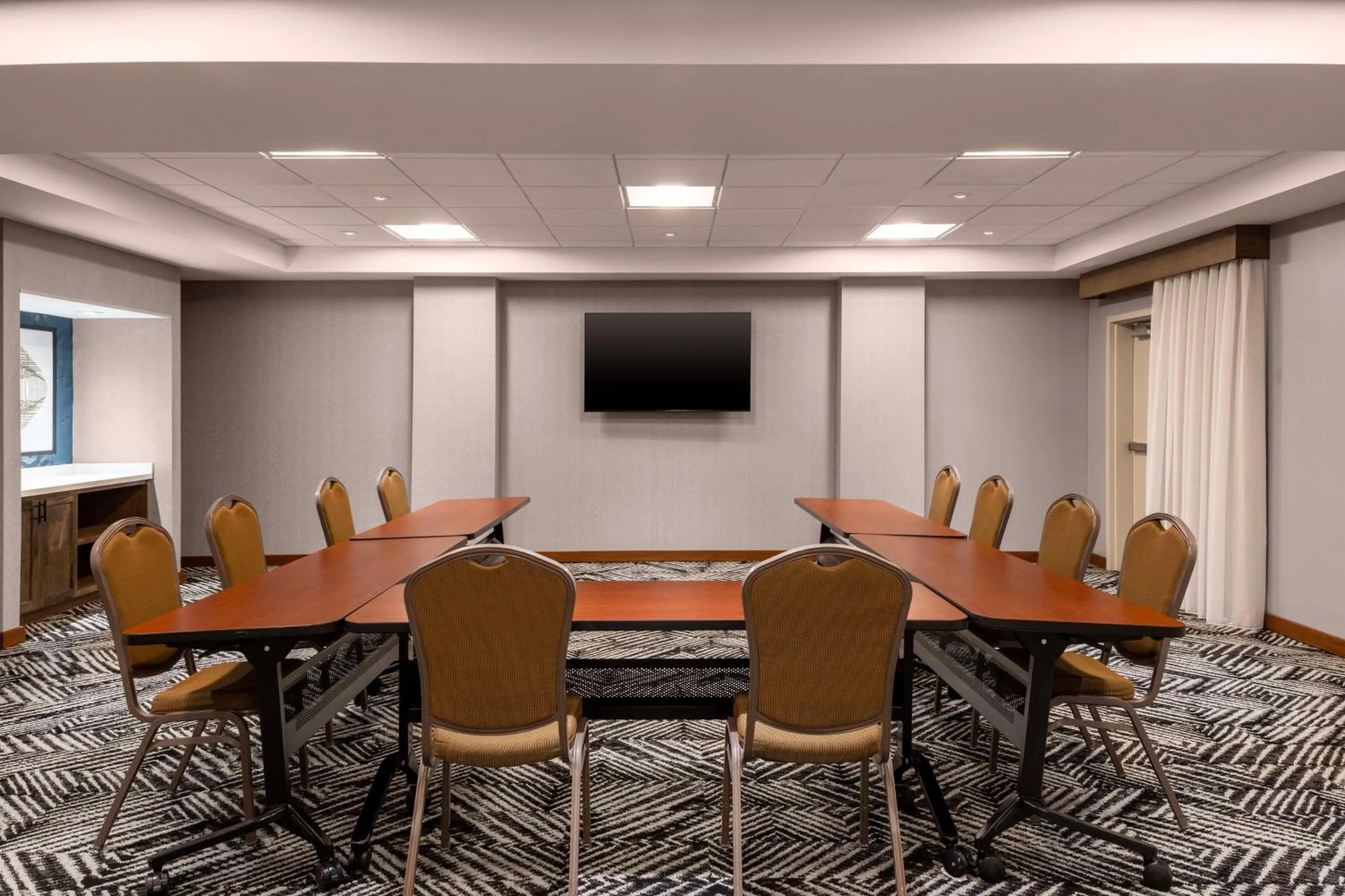 Meeting/conference room in Hyatt Place Sterling Dulles Airport North