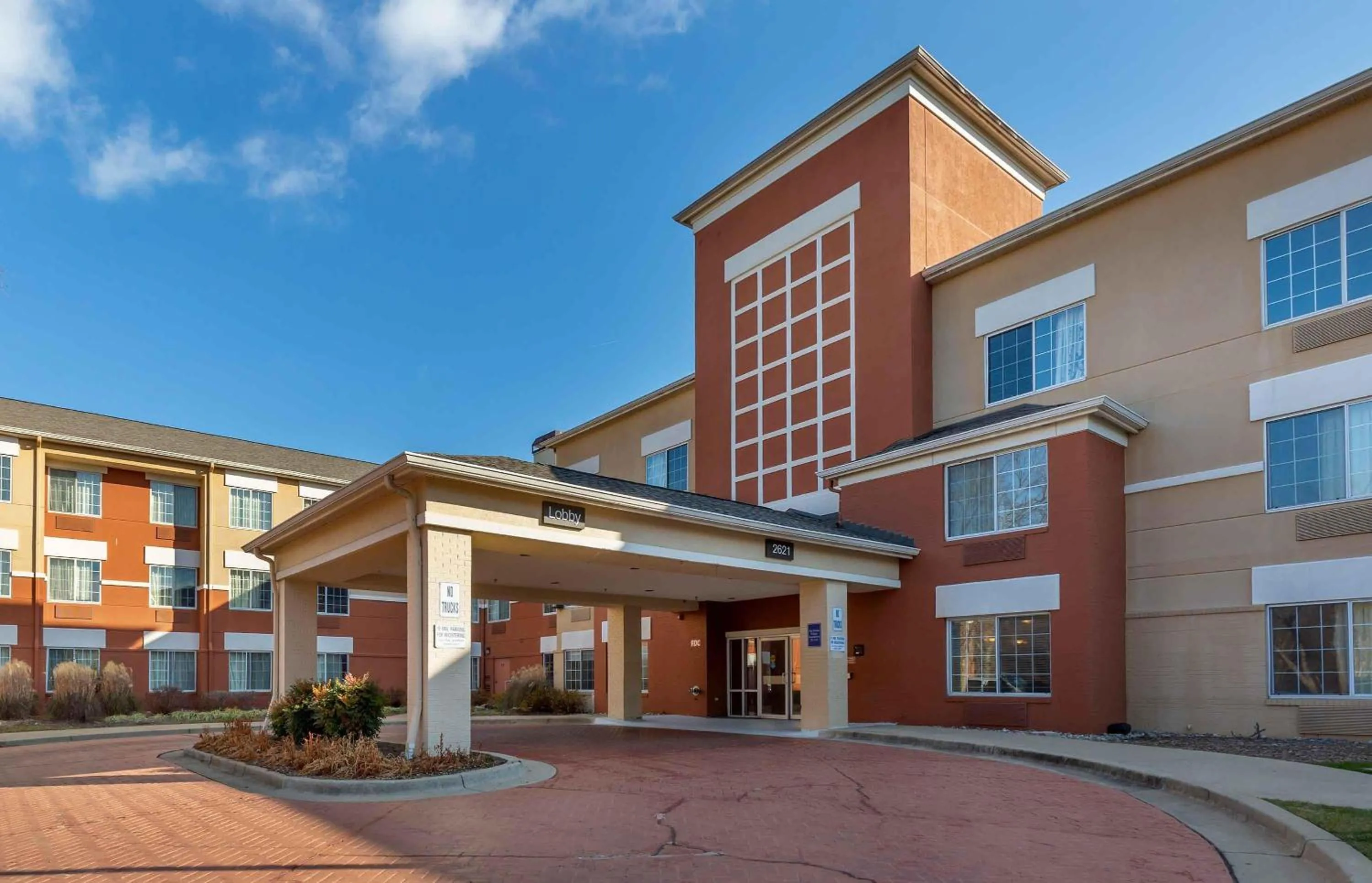 Property building in Extended Stay America Suites - Washington, DC - Rockville