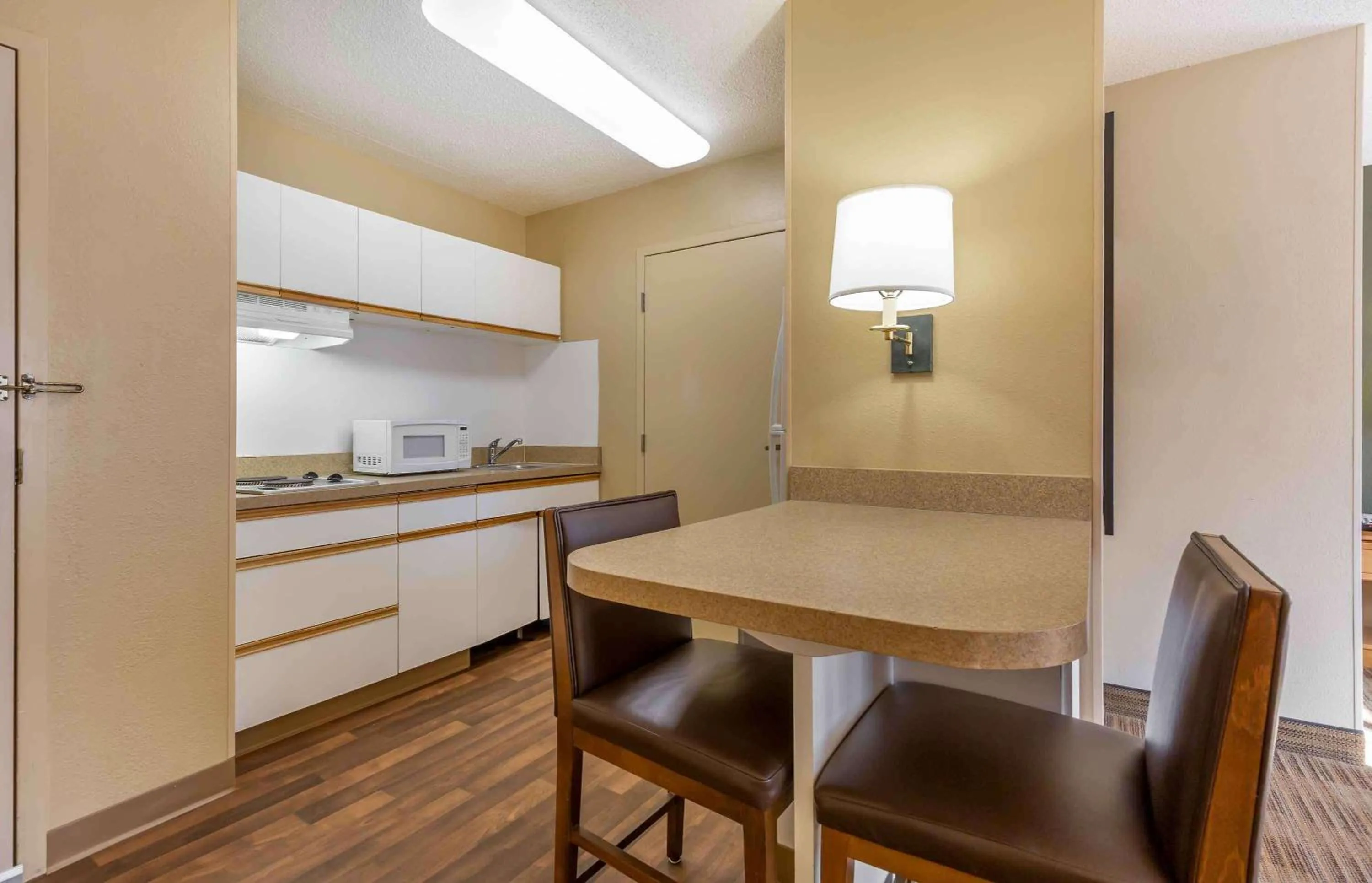 Kitchen or kitchenette in Extended Stay America Suites - Washington, DC - Rockville