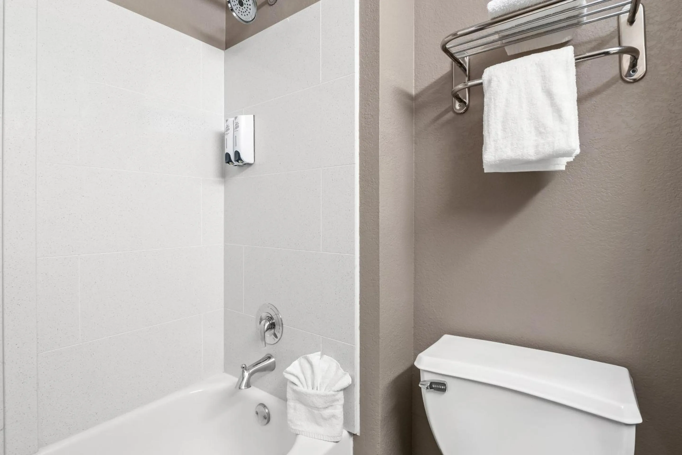 Bathroom in Red Roof Inn Southfield