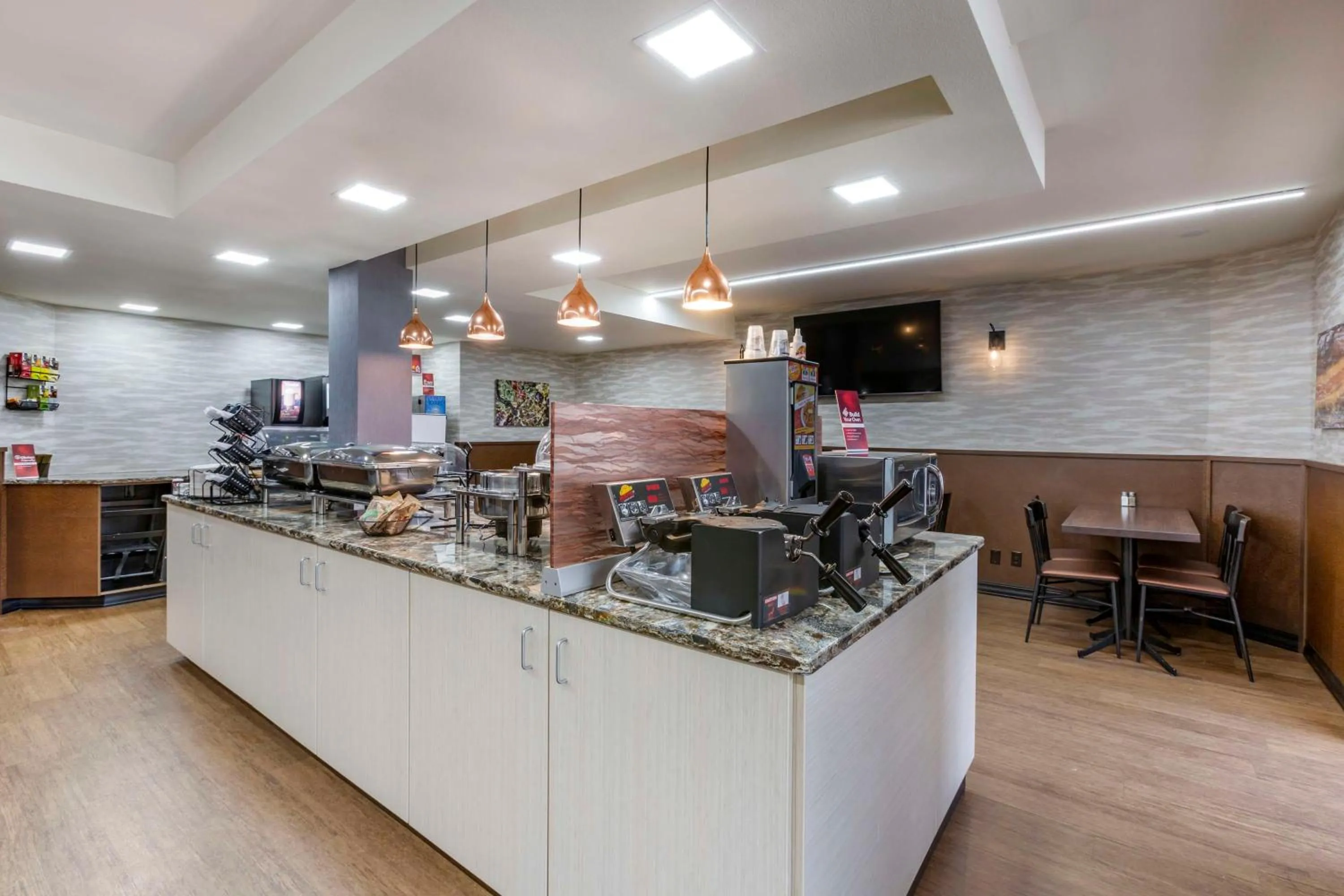 Breakfast in Best Western Plus Butte Plaza Inn