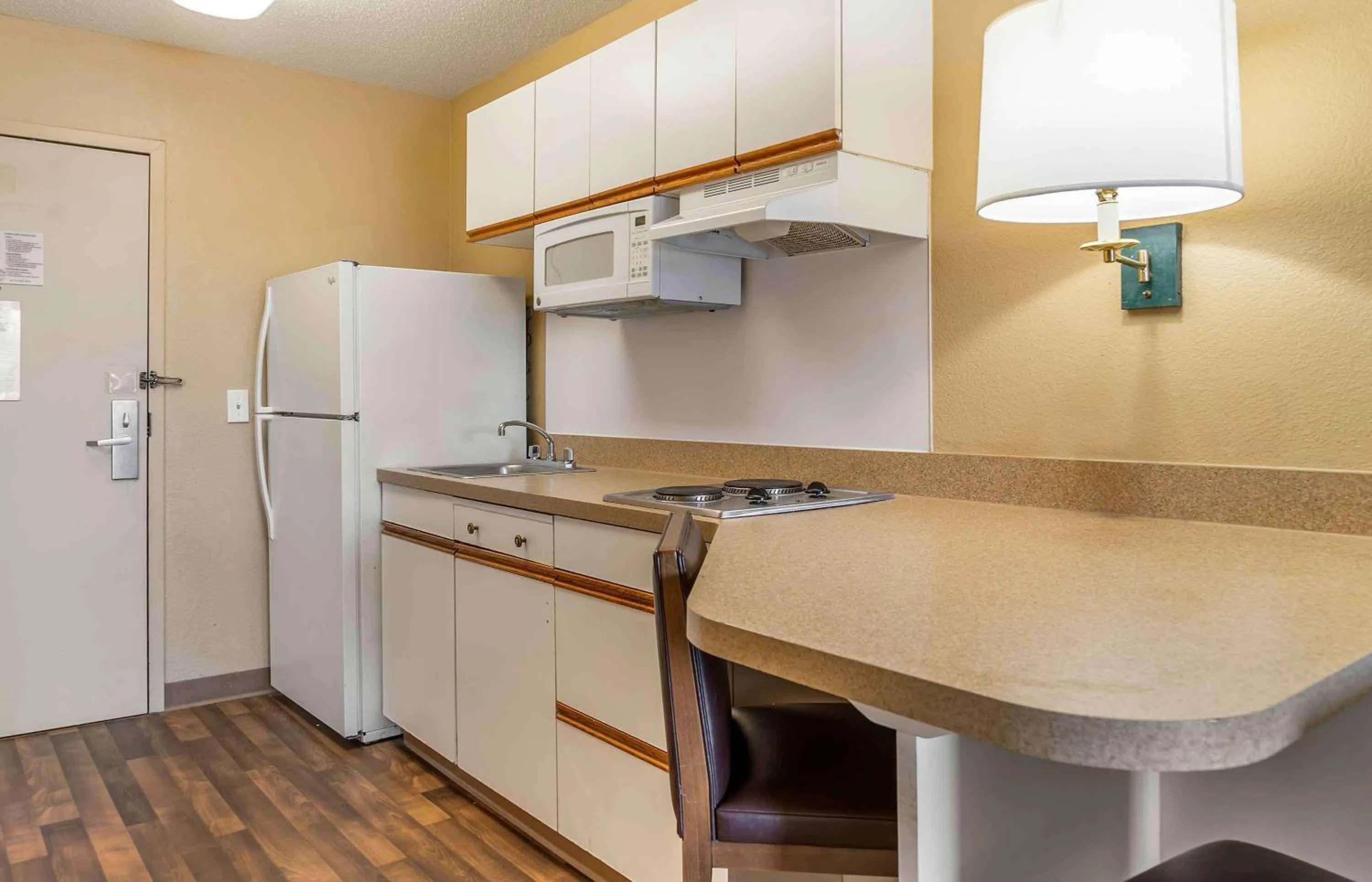 Bedroom in Auburn Hills Extended Stay Inn