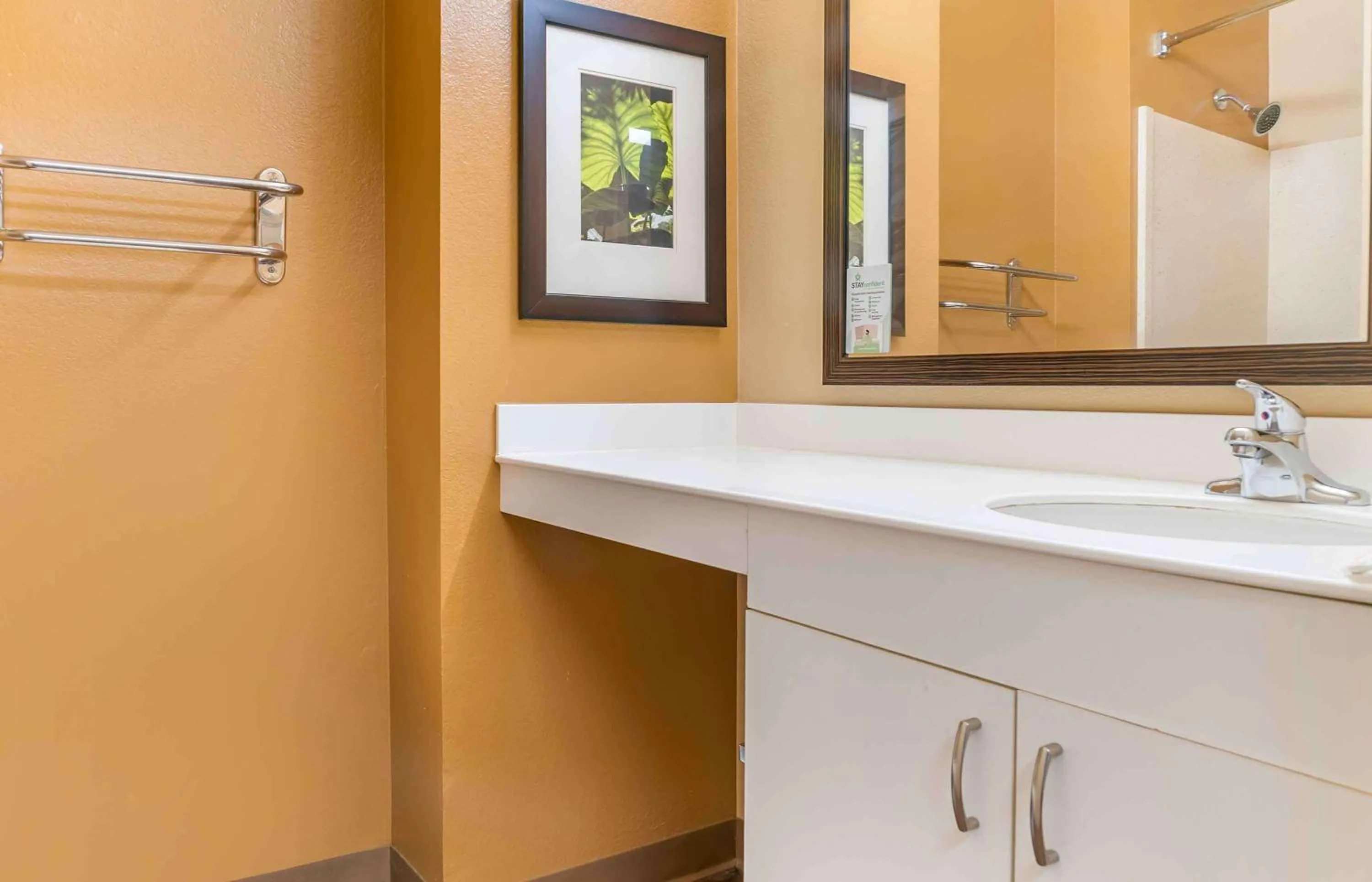 Bathroom in Auburn Hills Extended Stay Inn