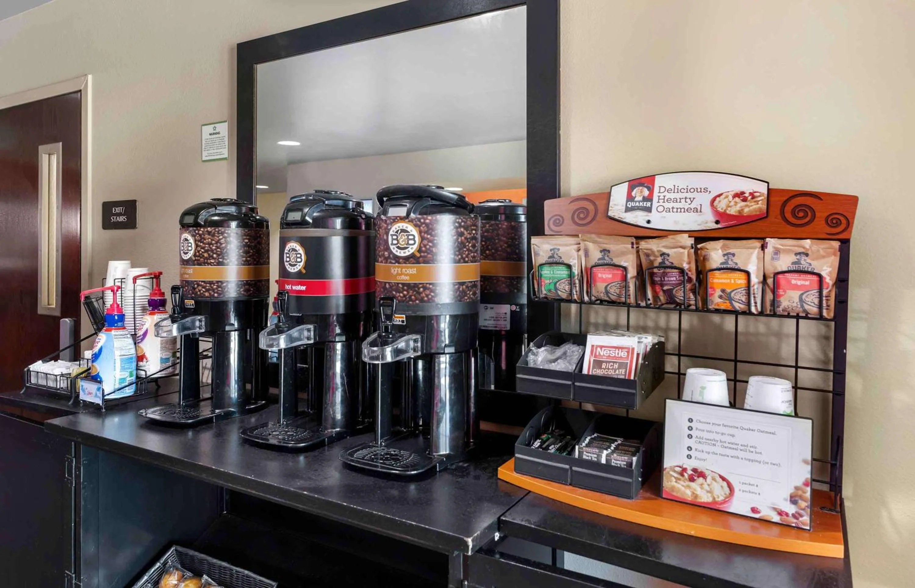 Breakfast in Extended Stay America Suites - Los Angeles - Long Beach Airport