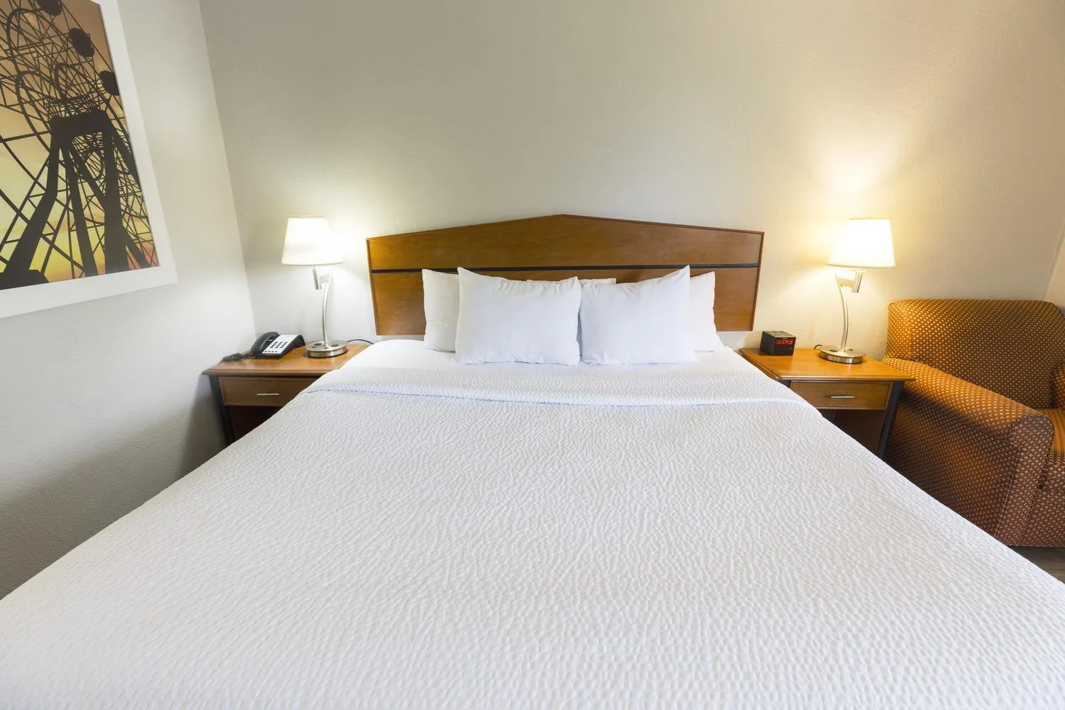 Bedroom, Bed in Days Inn by Wyndham Florence Cincinnati Area