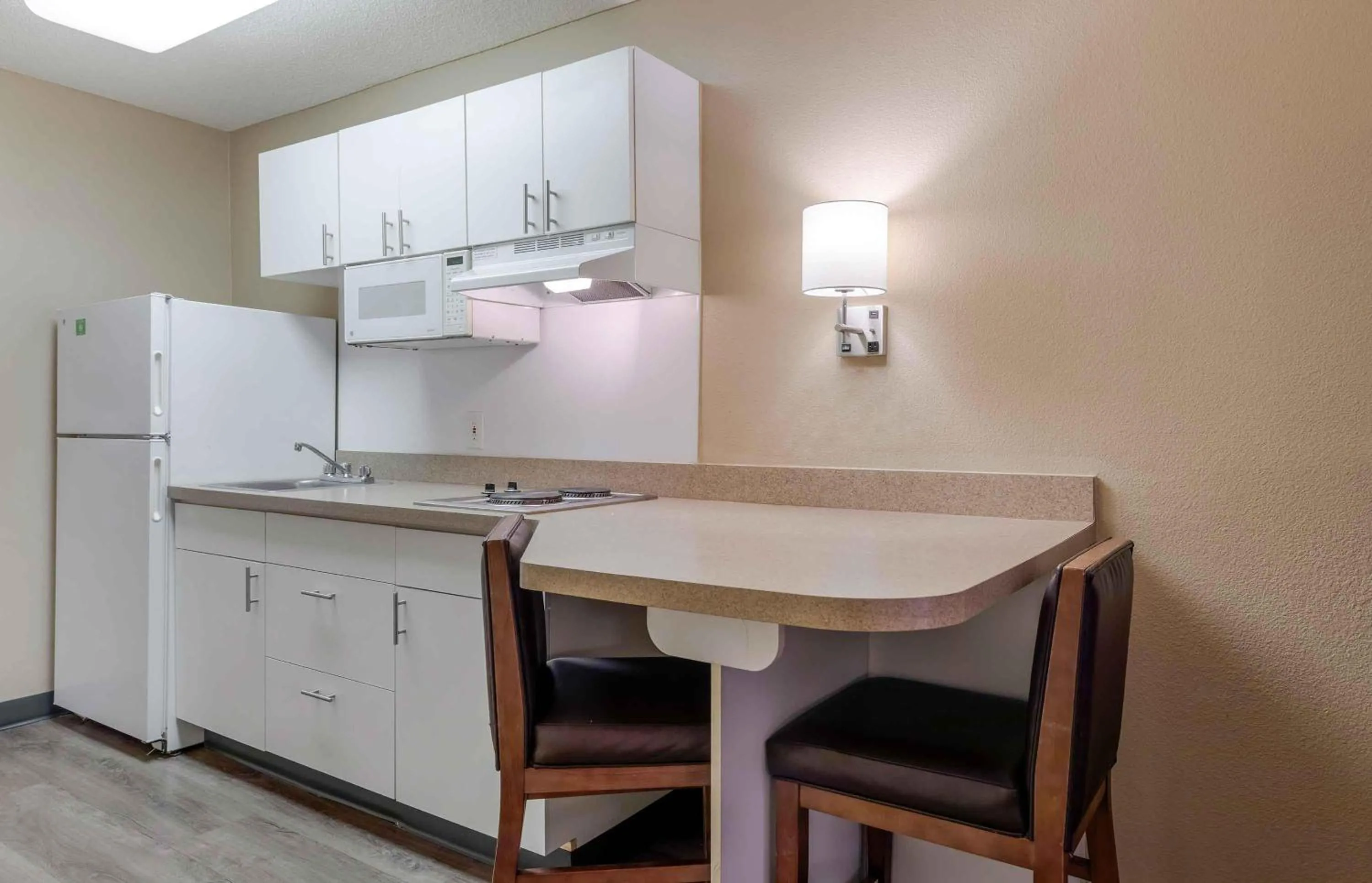 Kitchen or kitchenette in Extended Stay America Suites - Orange County - Cypress