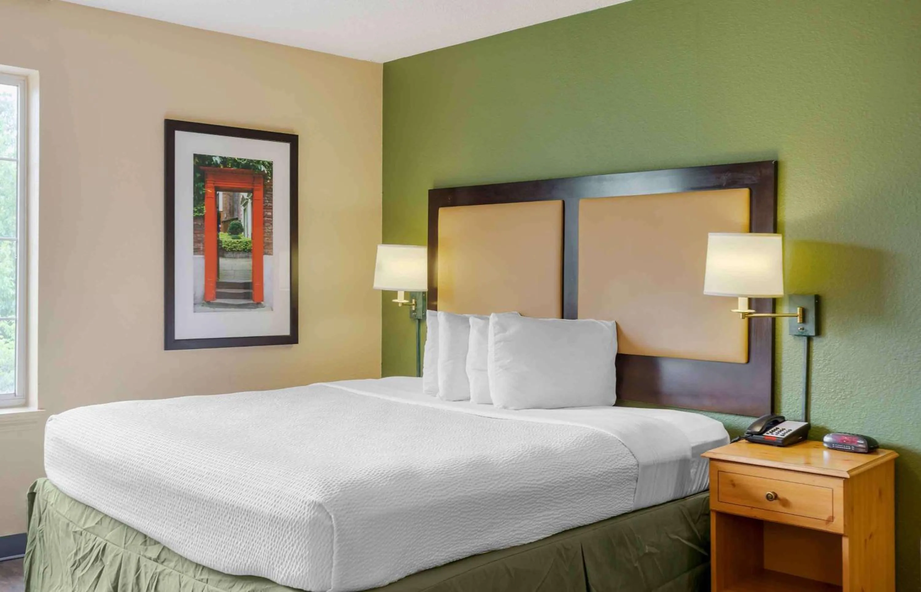 Bedroom, Bed in Extended Stay America Suites - Memphis - Germantown