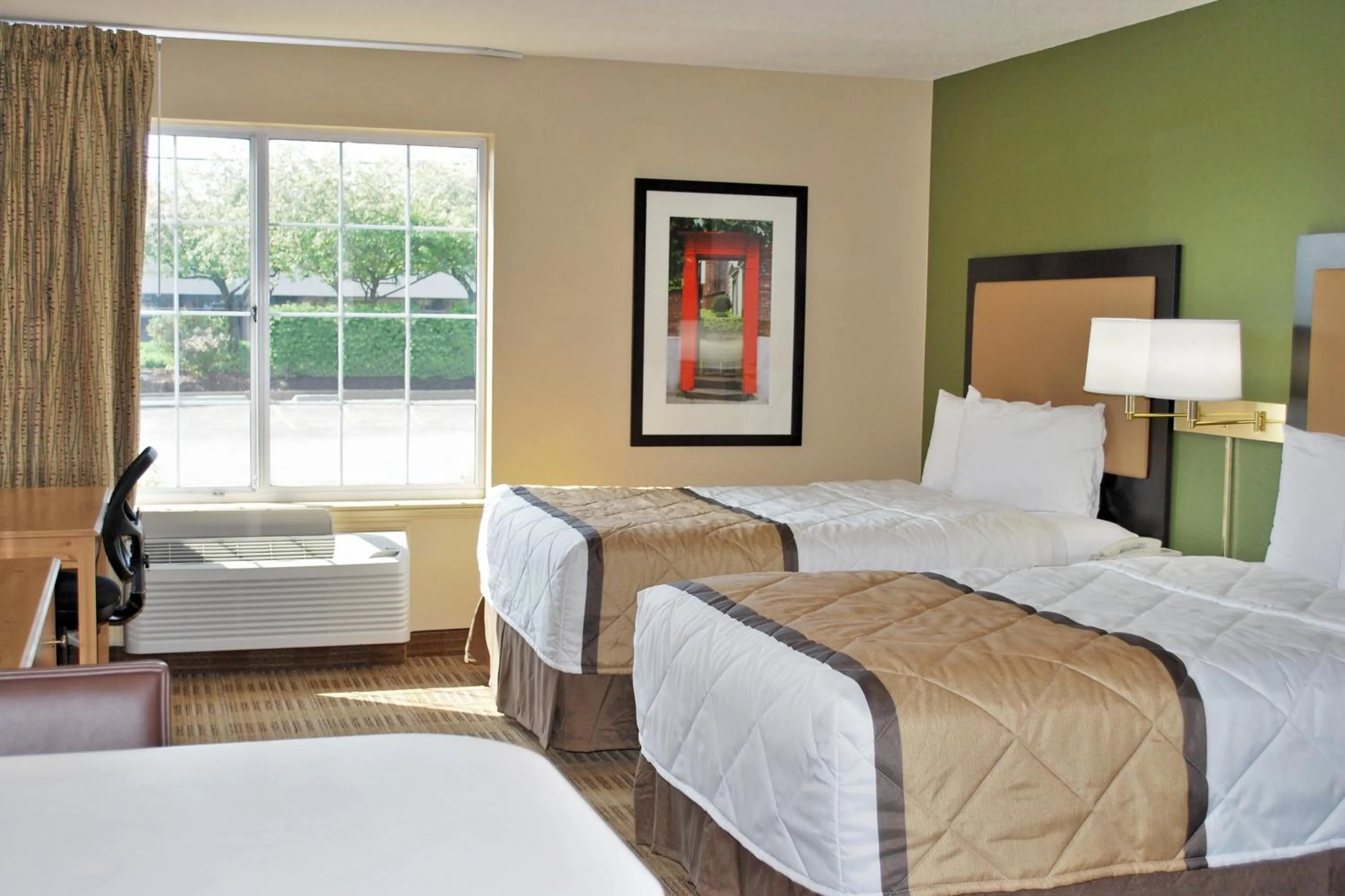 Bed in Extended Stay America Suites - Memphis - Germantown