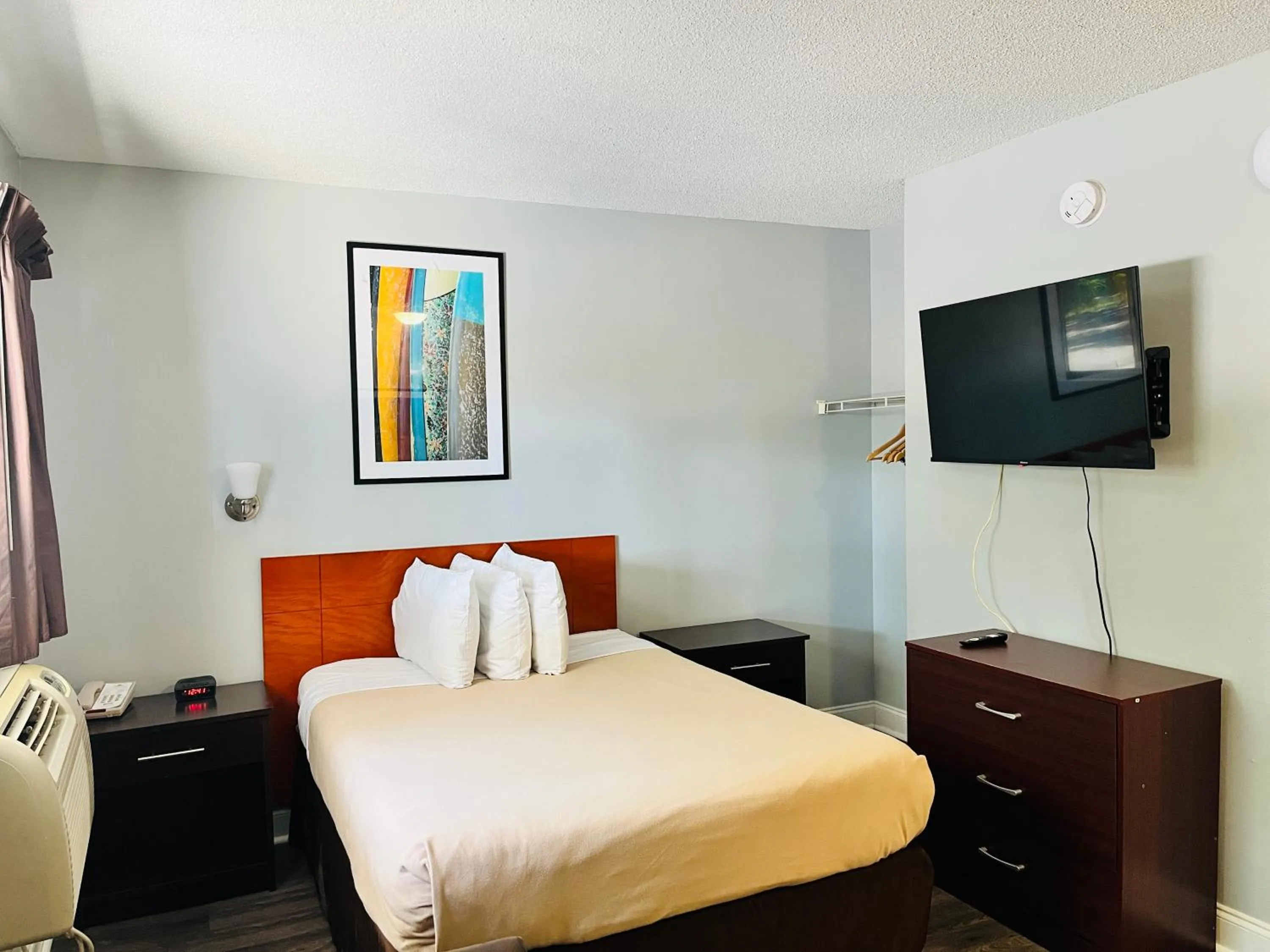 Bed in Tampa Bay Extended Stay - Airport