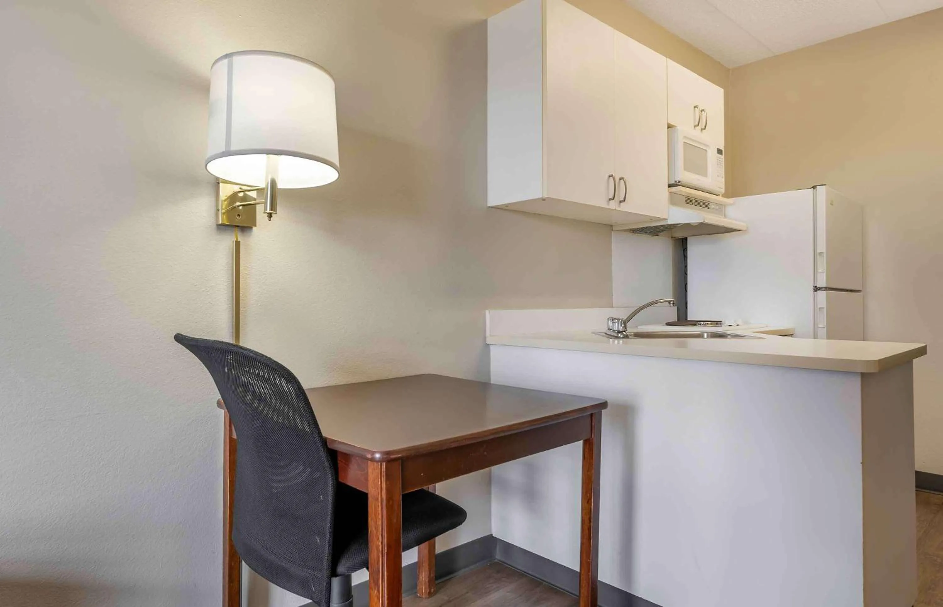 Kitchen or kitchenette in Extended Stay America Suites - Chicago - Midway