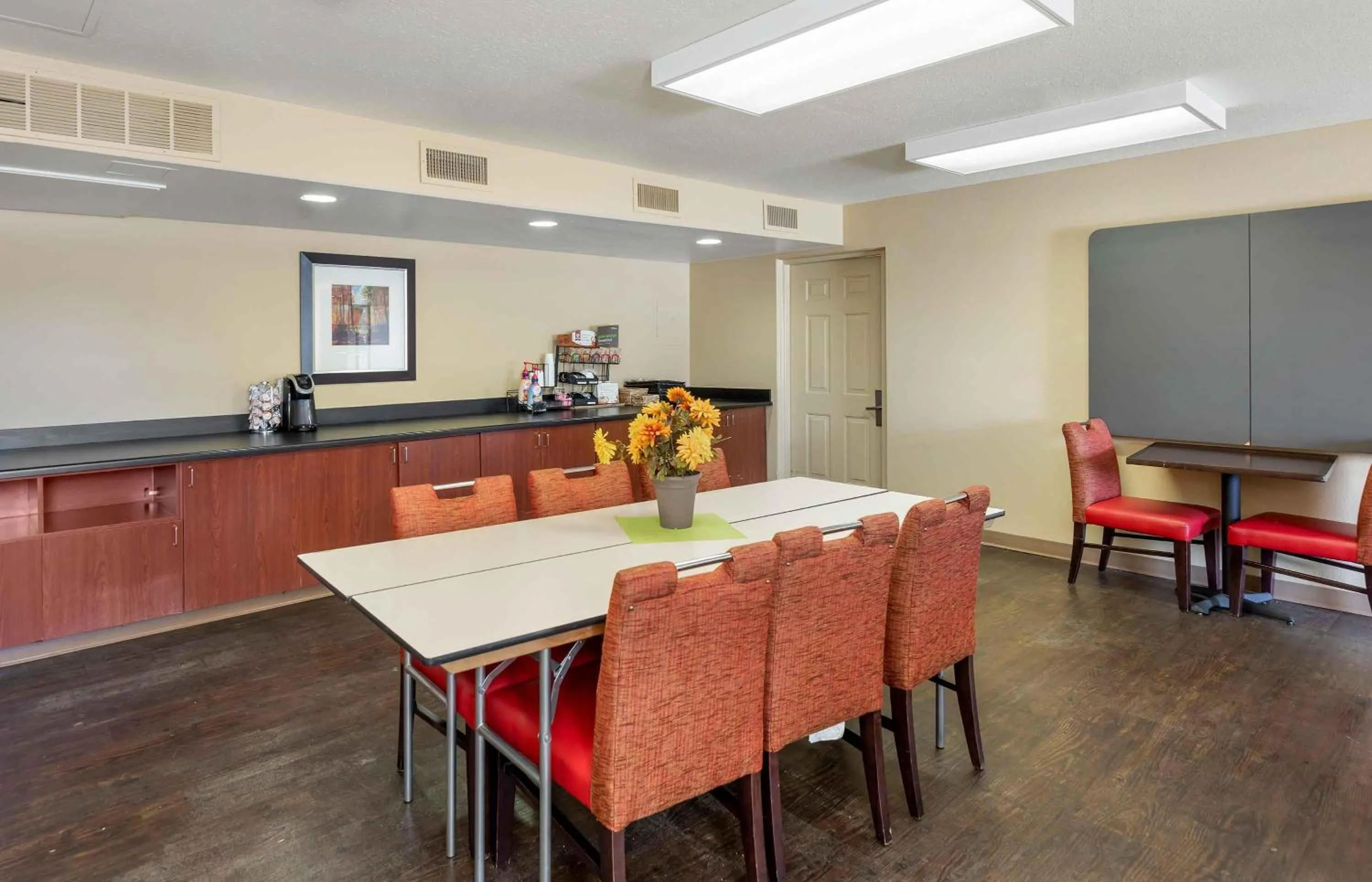 Restaurant/places to eat in Extended Stay America Suites - Denver - Aurora North