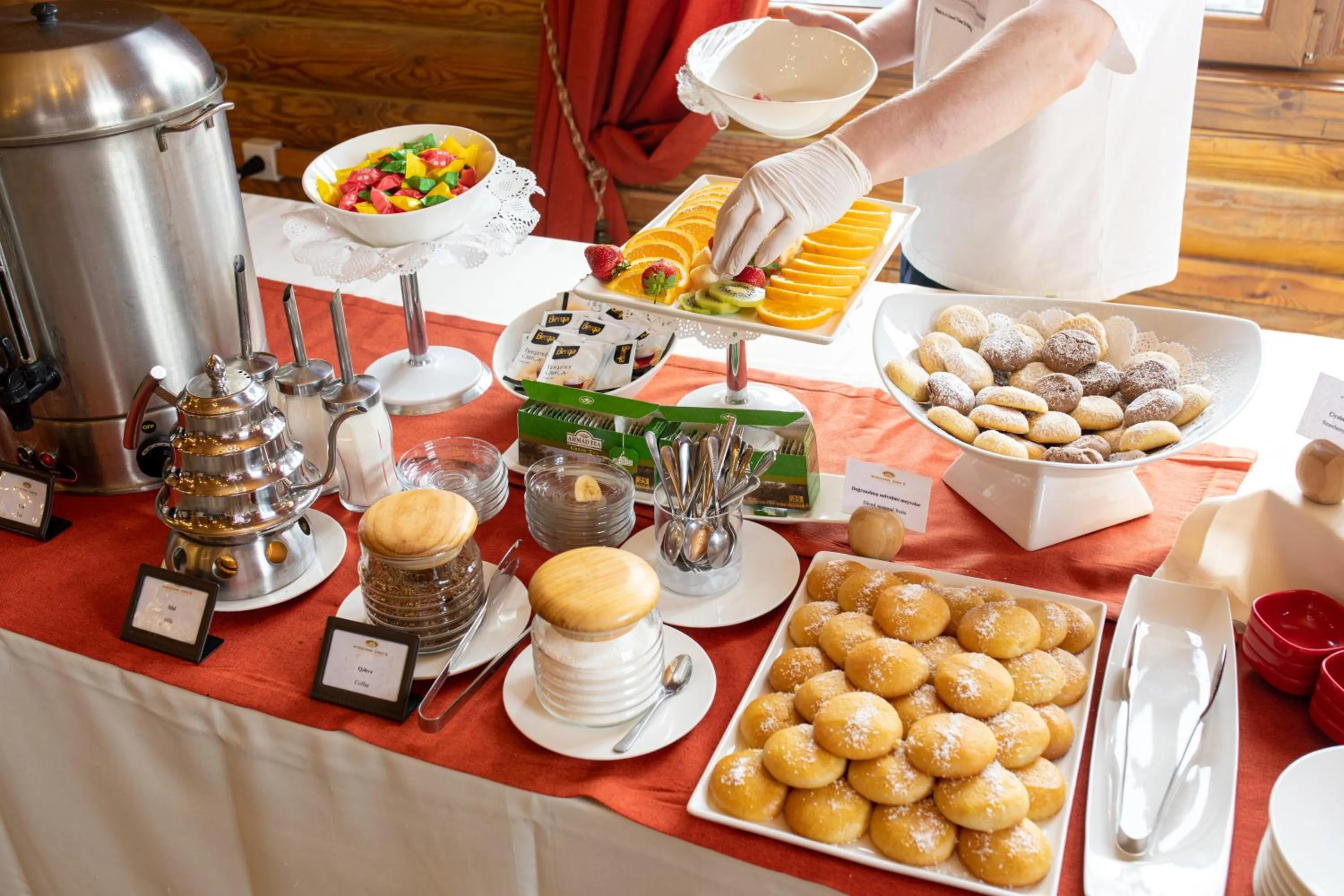 Buffet breakfast in Khazar Inji Hotel