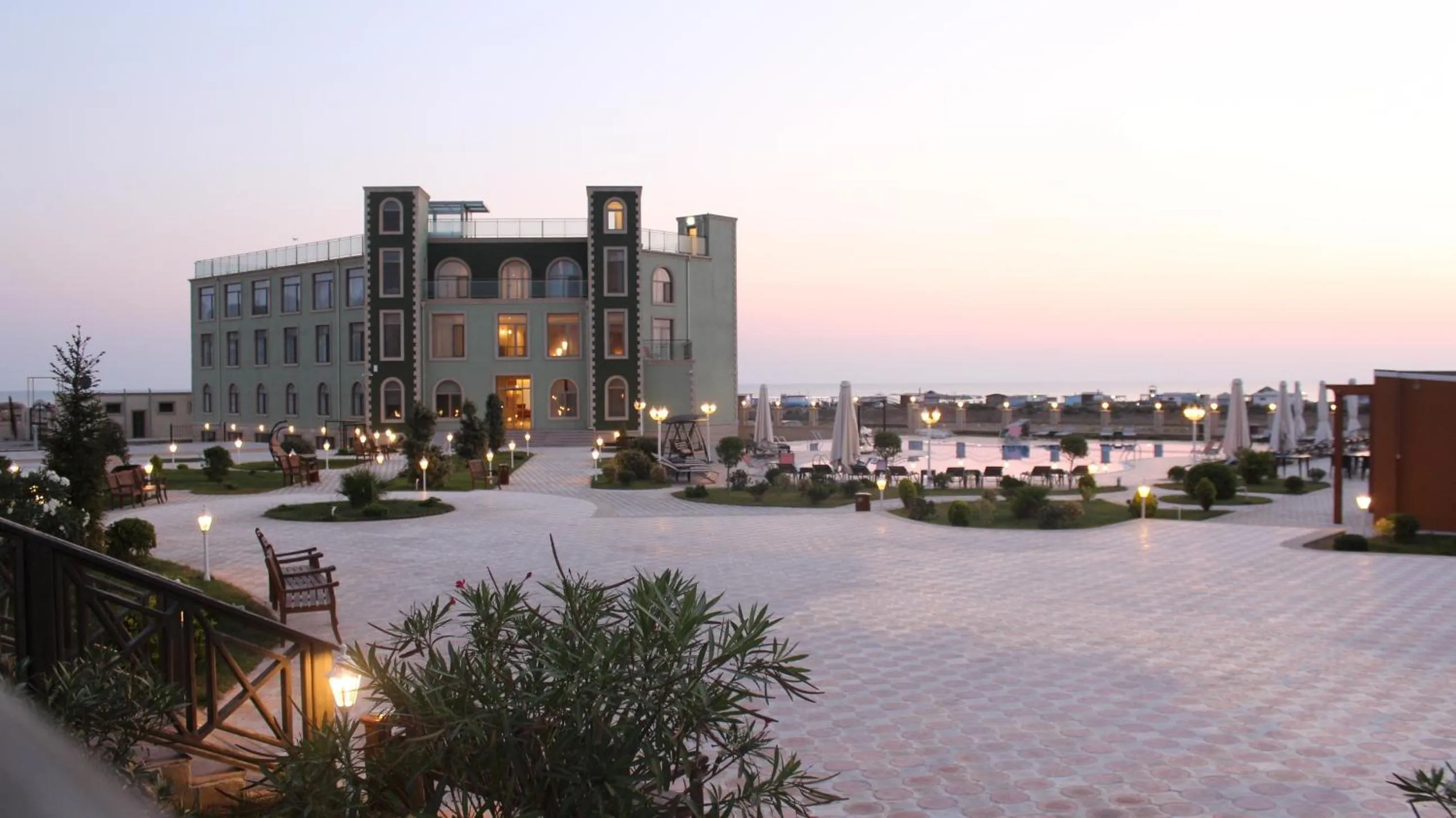 Property building in Khazar Inji Hotel