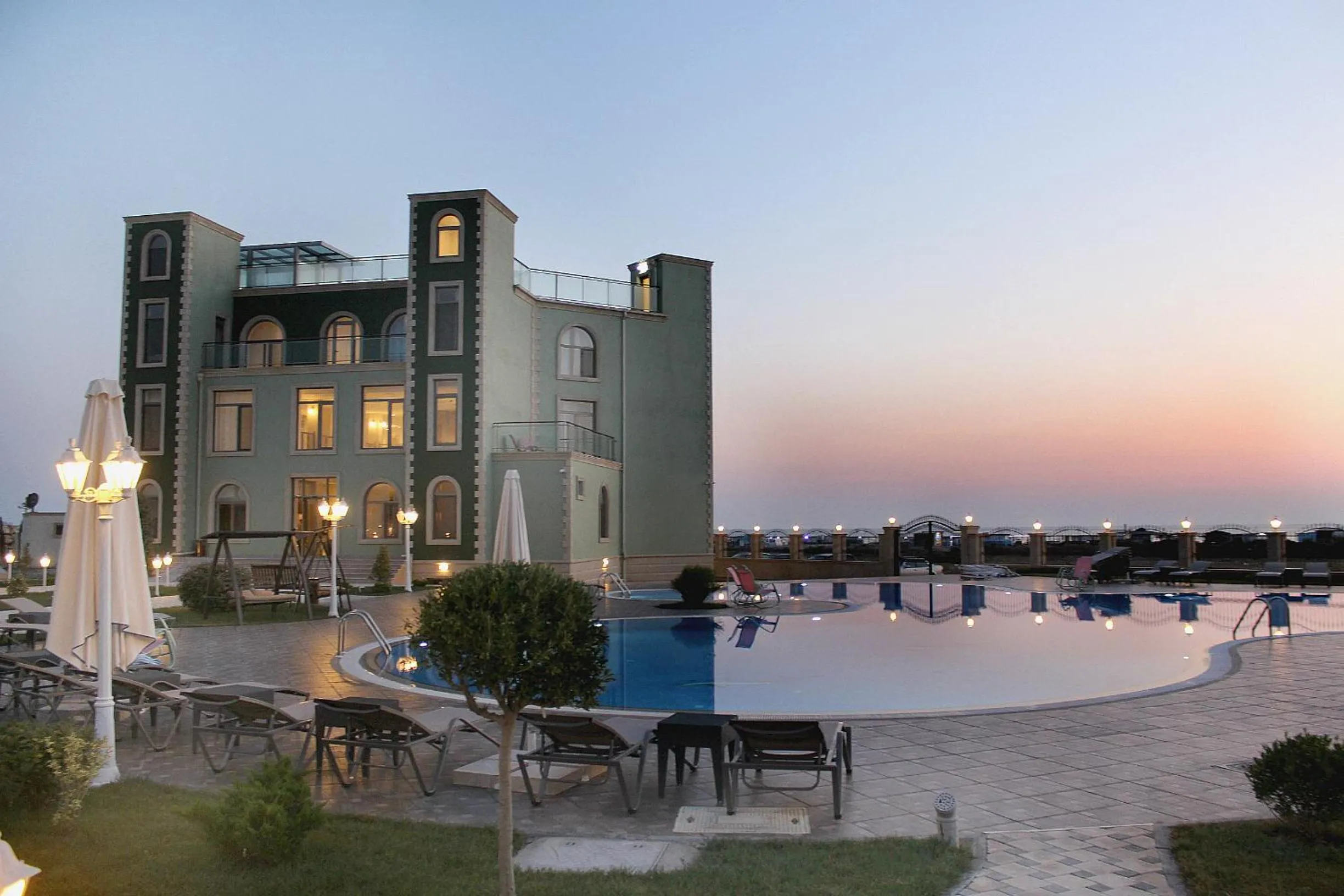 Property building in Khazar Inji Hotel