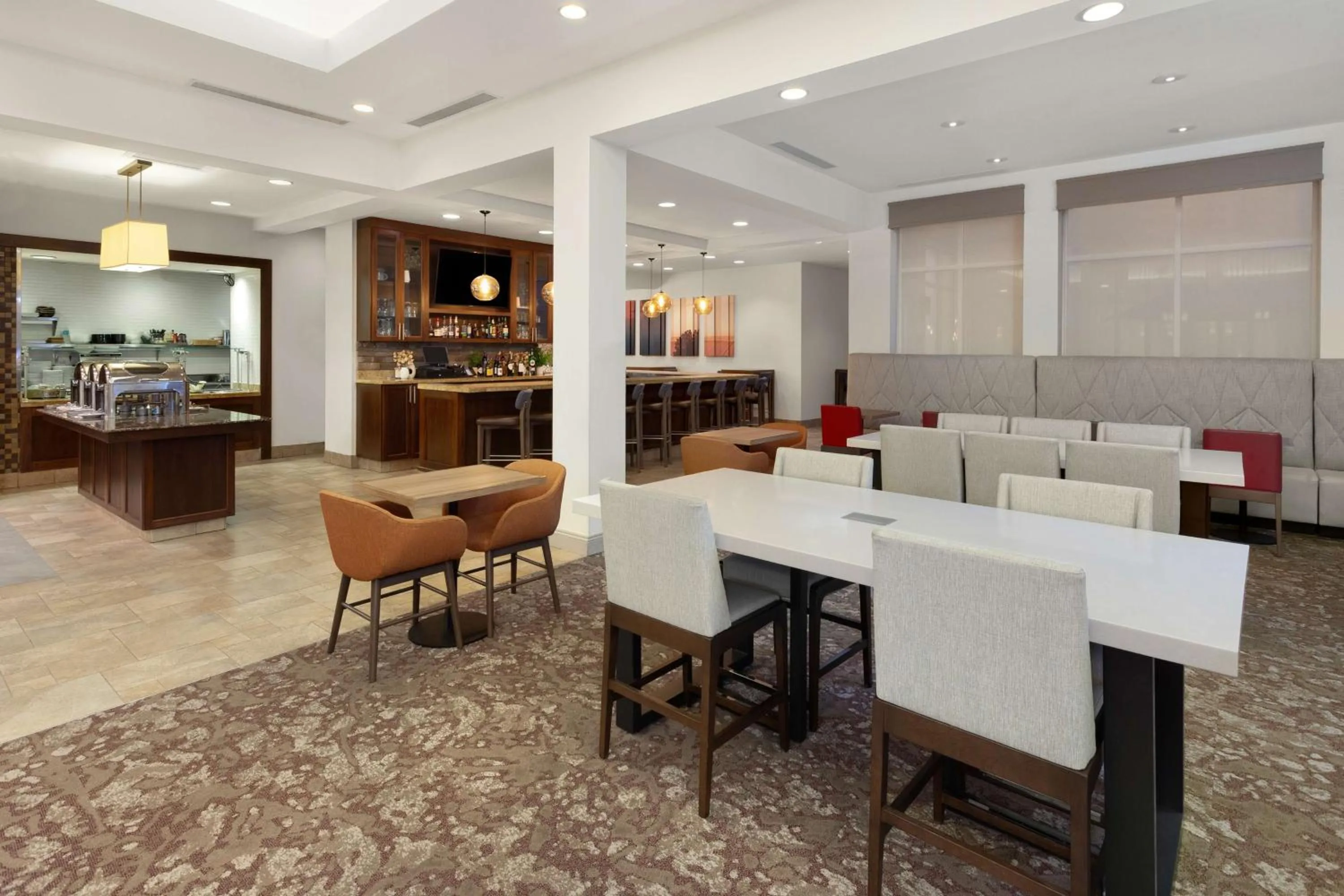 Restaurant/places to eat in Hilton Garden Inn Valley Forge/Oaks