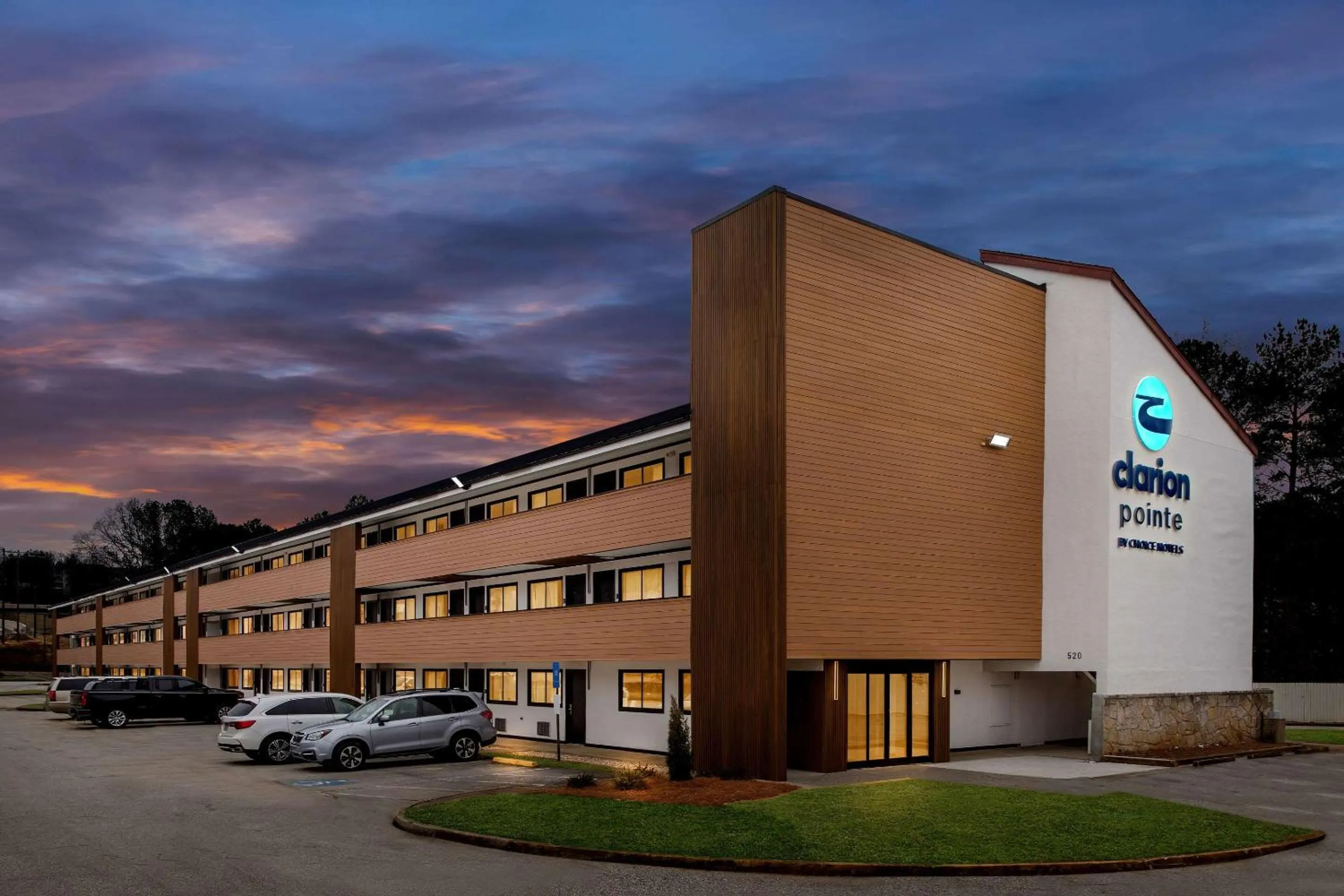 Clarion Pointe Kennesaw Town Center