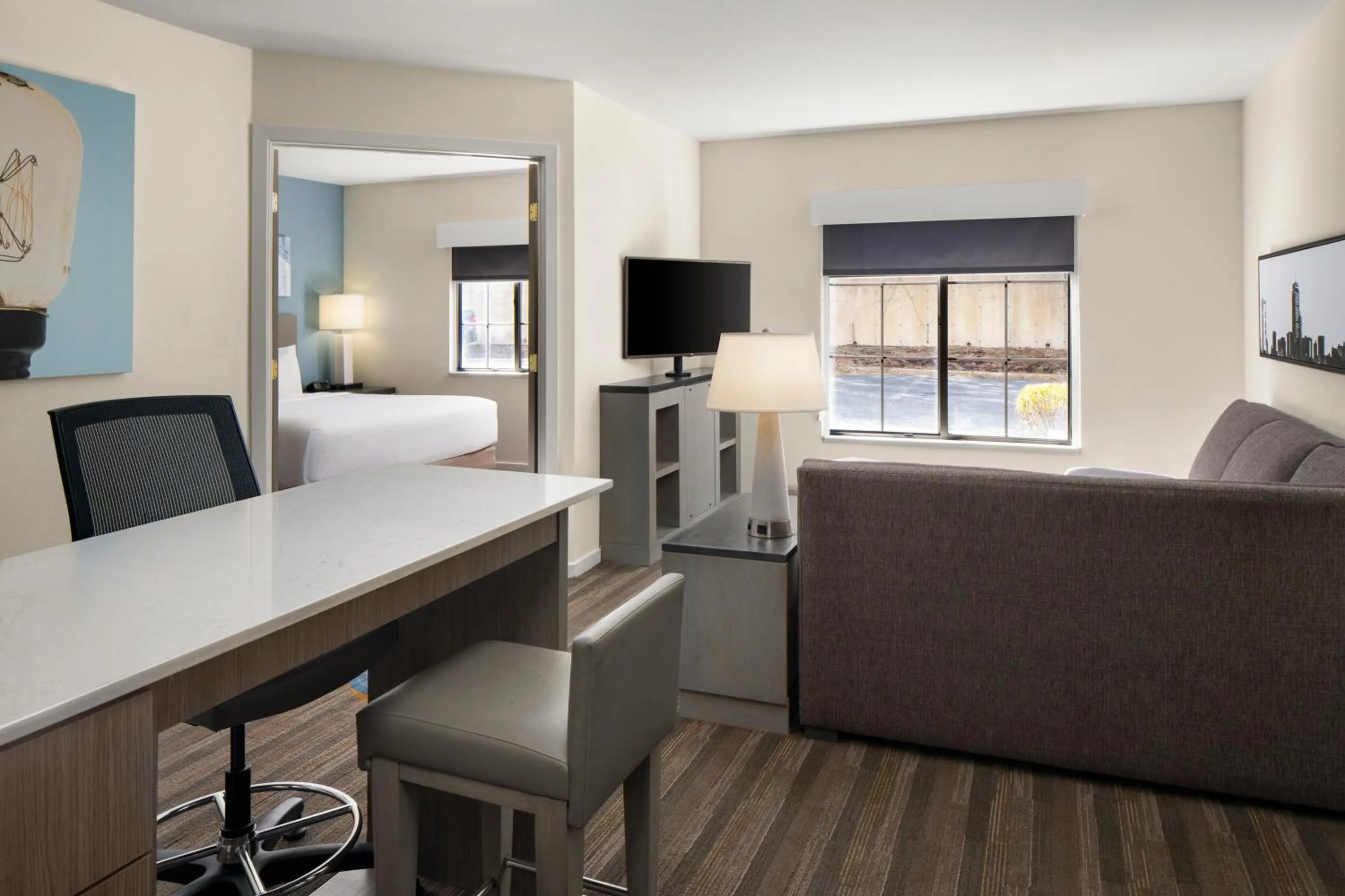 Living room, Bed in Hyatt House Boston Waltham