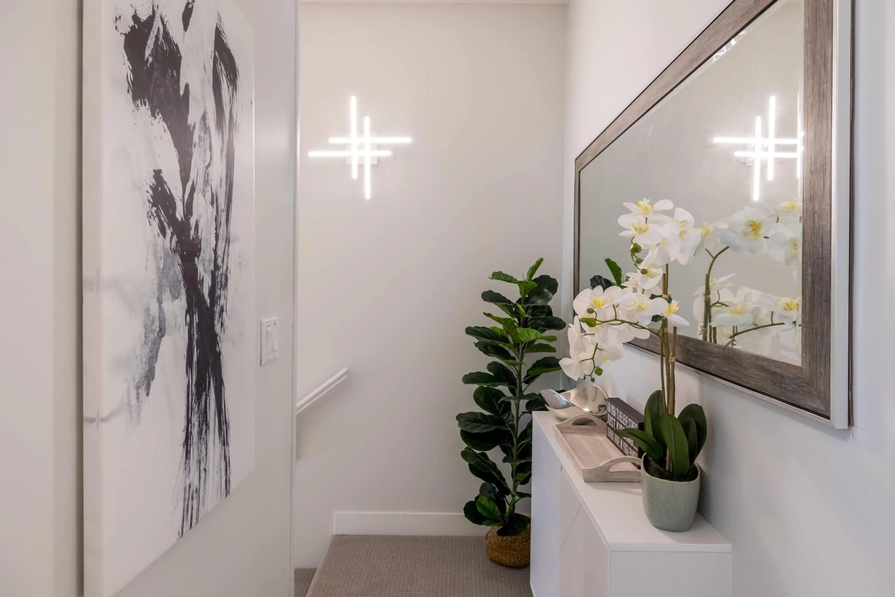 Panoramic Views from this gorgeous 2 Bed Property - Village Location