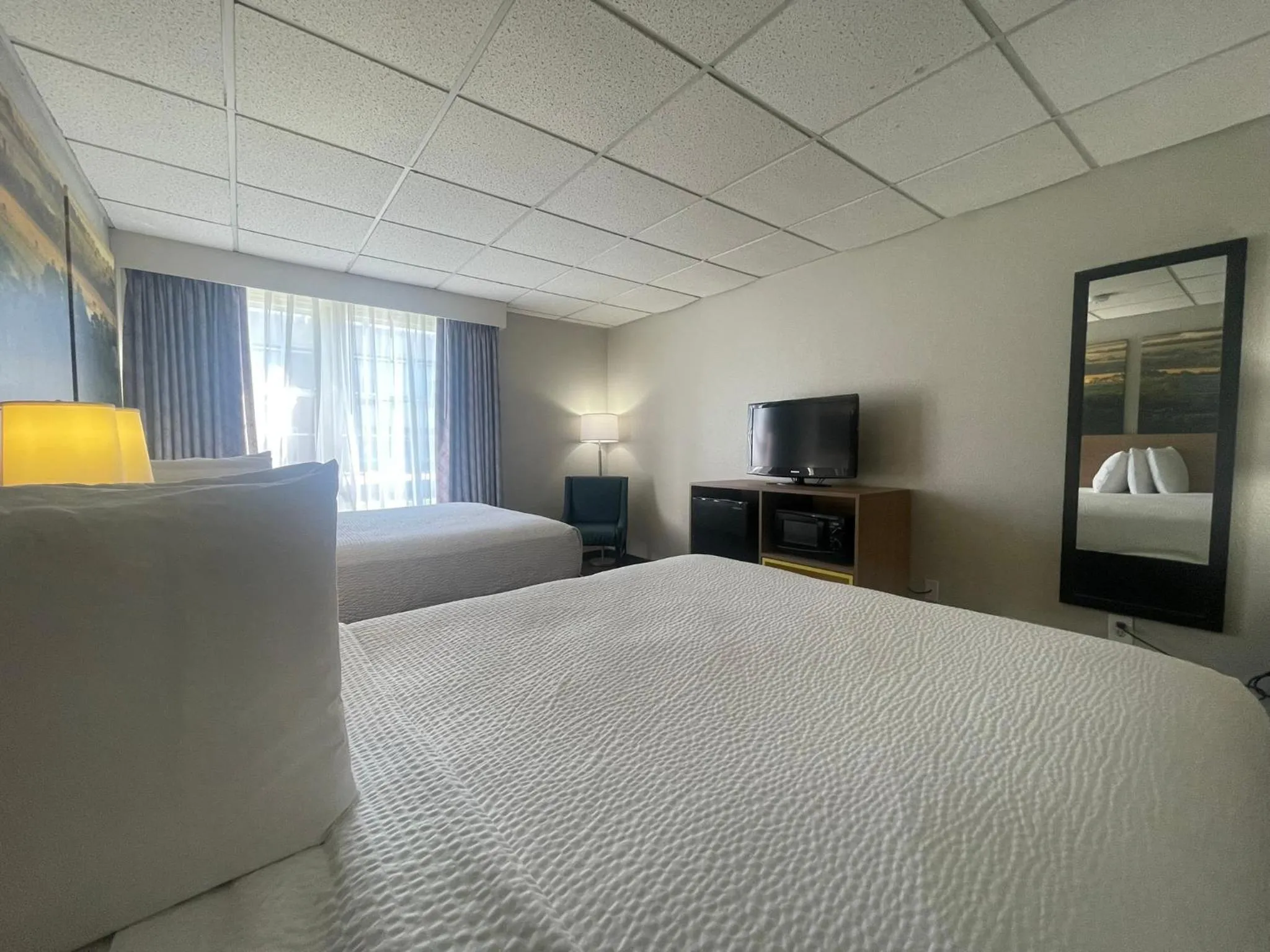 Bed in Days Inn by Wyndham Madisonville