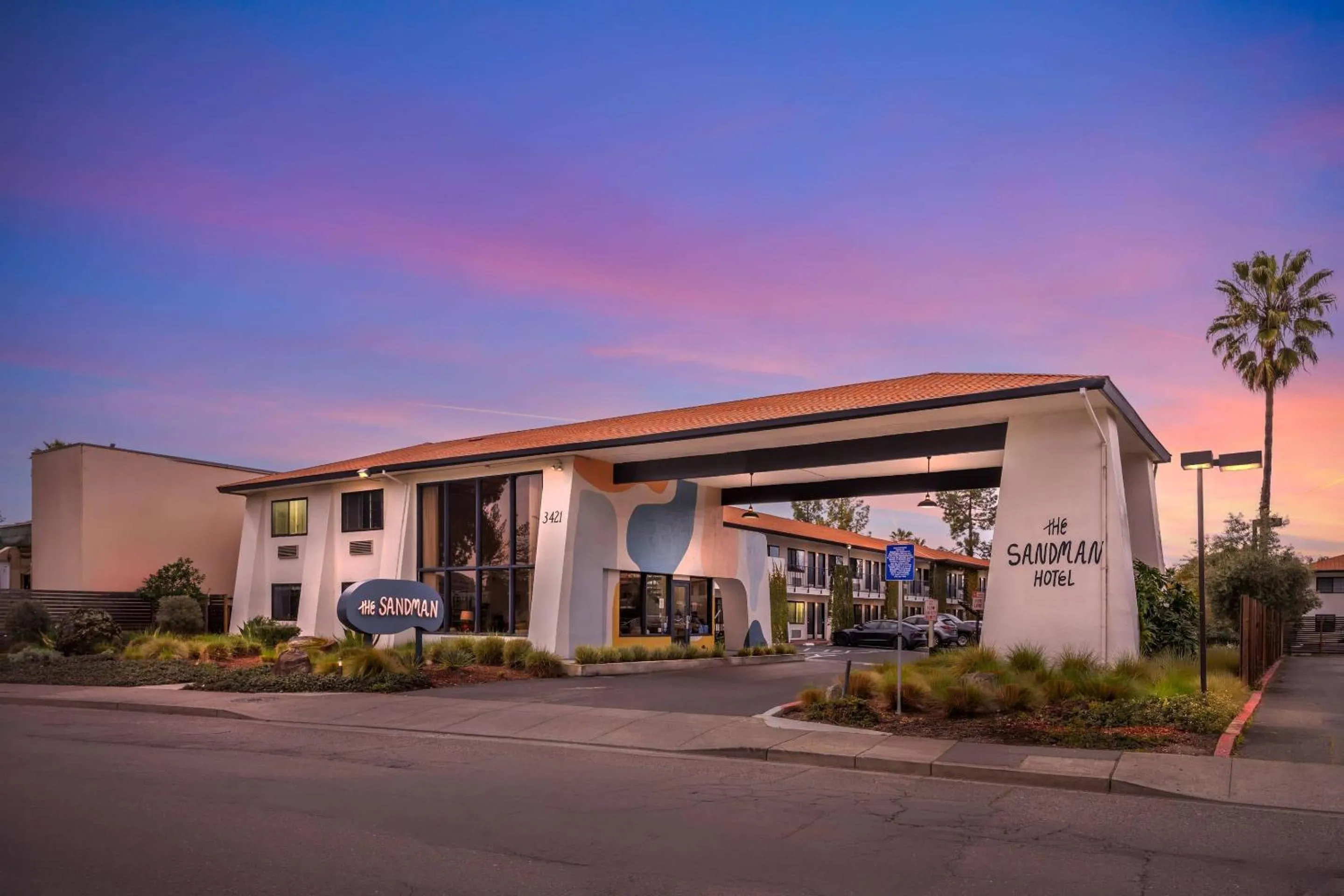 Property building in The Sandman Santa Rosa Sonoma, an Ascend Collection Hotel