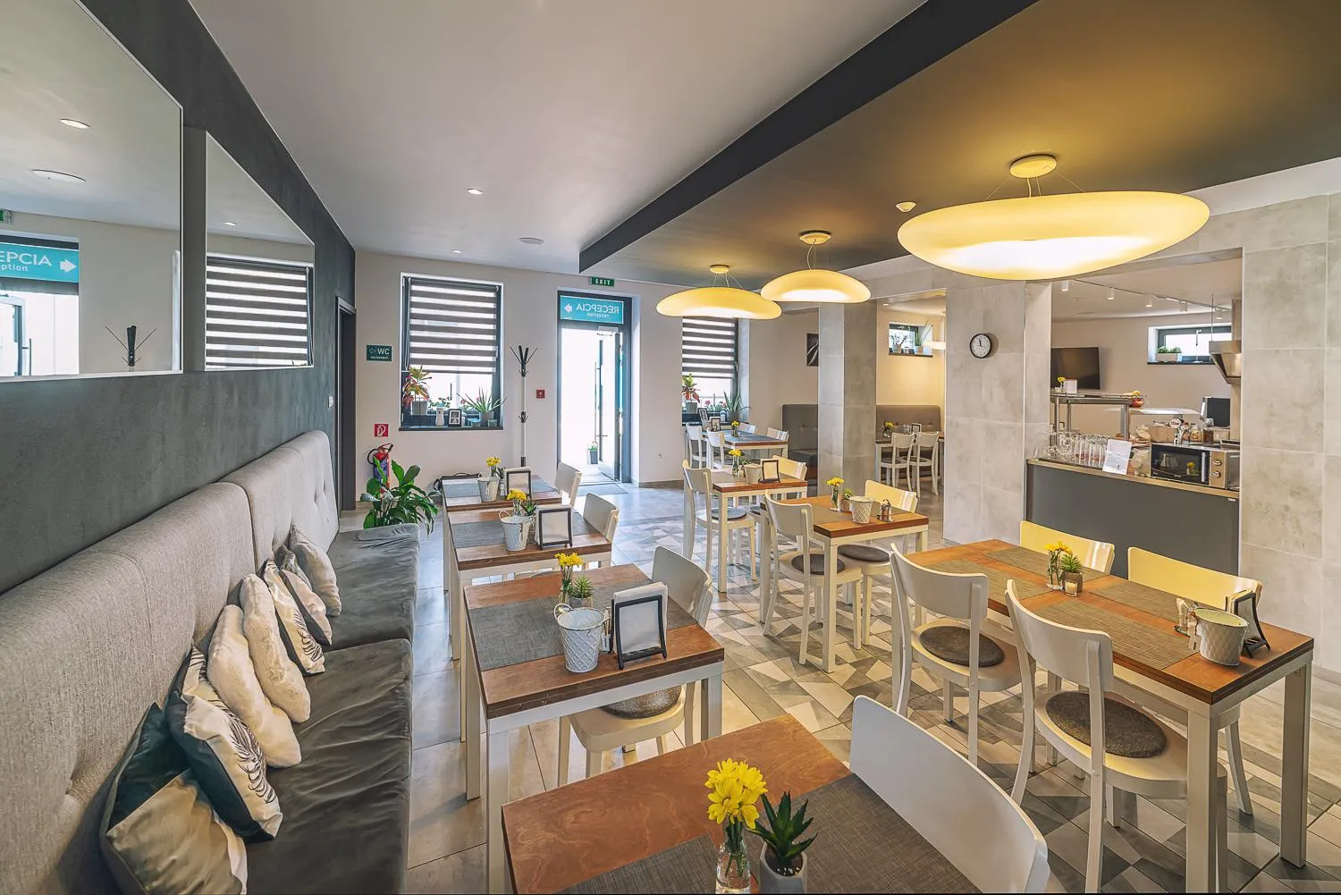 Dining area in TIMEOUT City Hotel