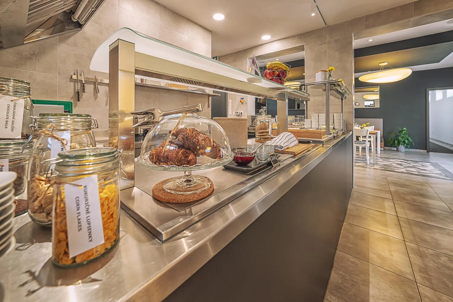 Food and drinks in TIMEOUT City Hotel