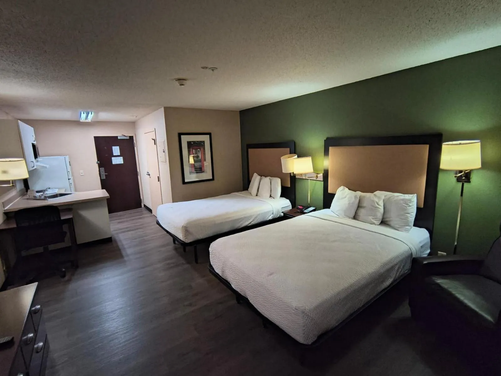 Bed in Extended Stay America Suites - Chicago - Schaumburg - Convention Center