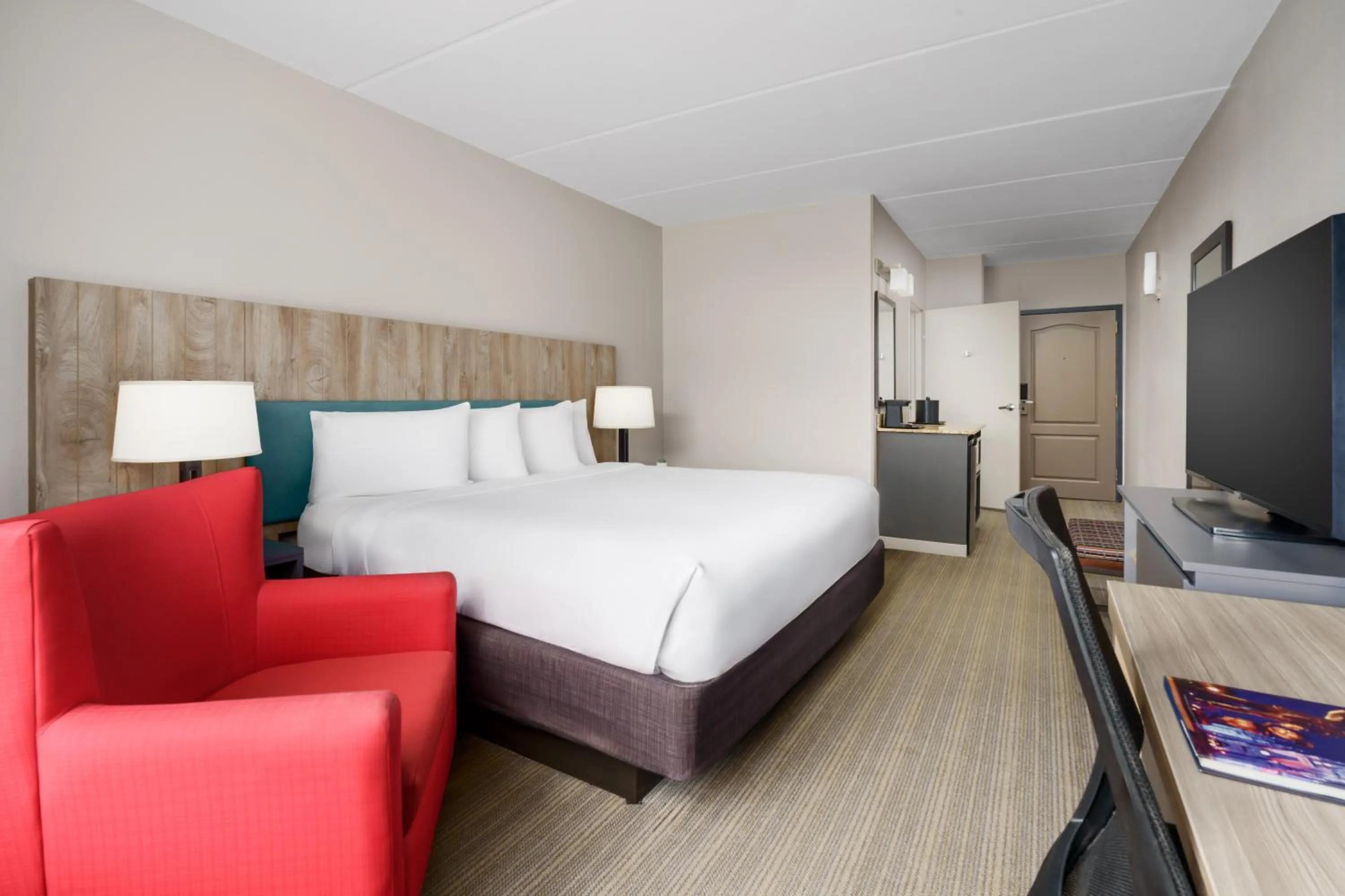 Bedroom, Bed in Country Inn & Suites by Radisson, Orlando Airport, FL