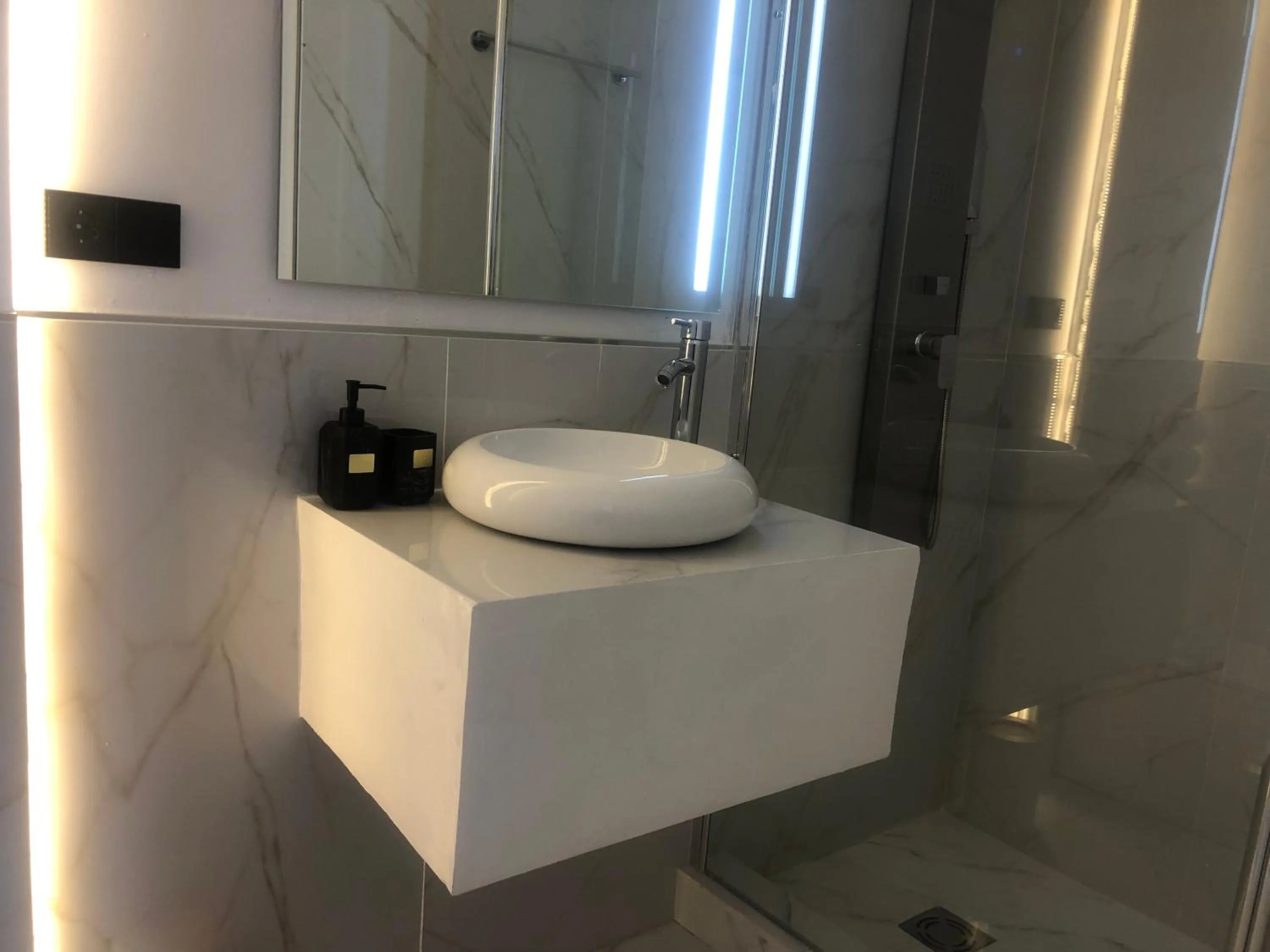 Bathroom in PAIISE Hotels