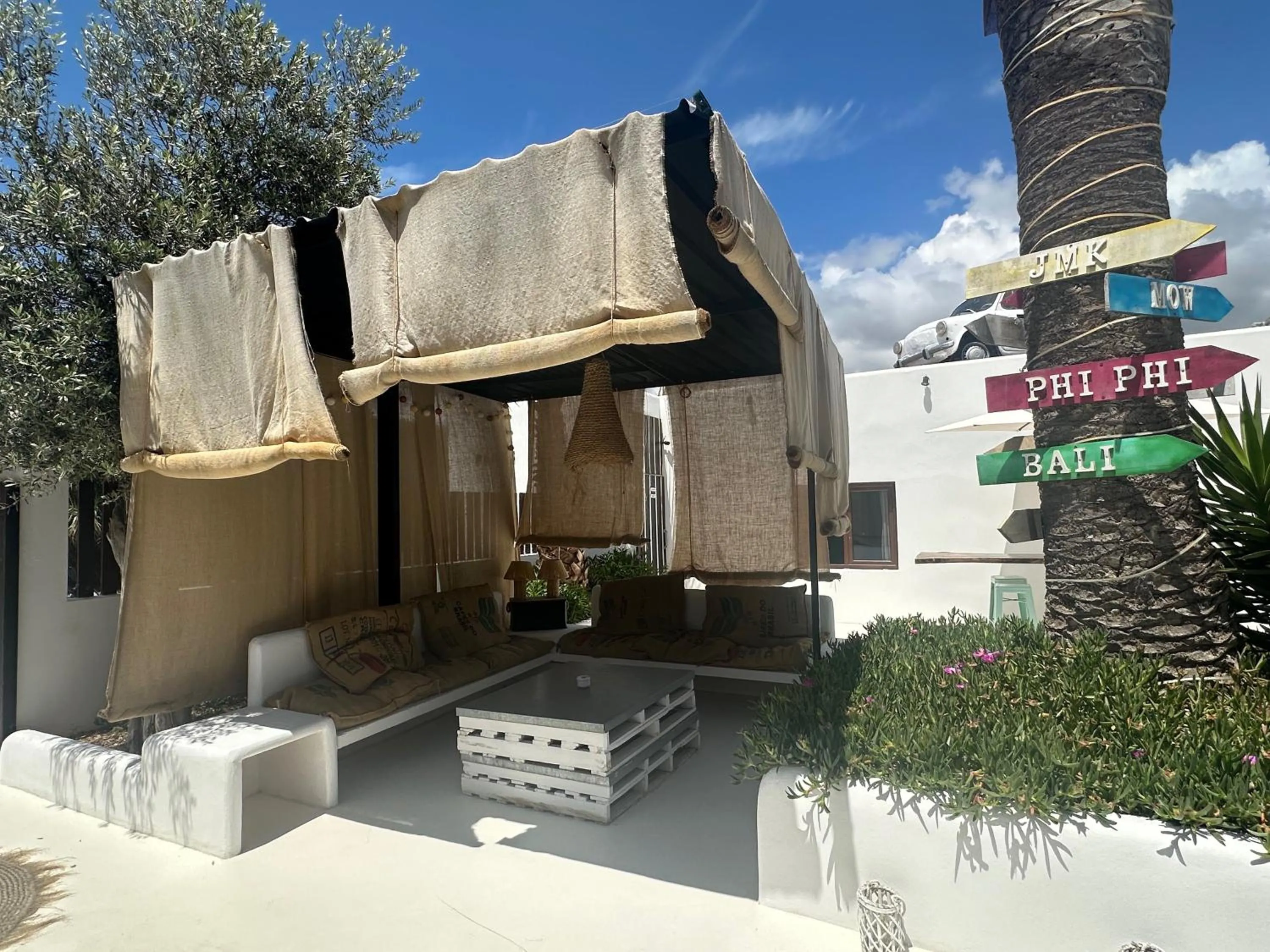 Seating area in PAIISE Hotels