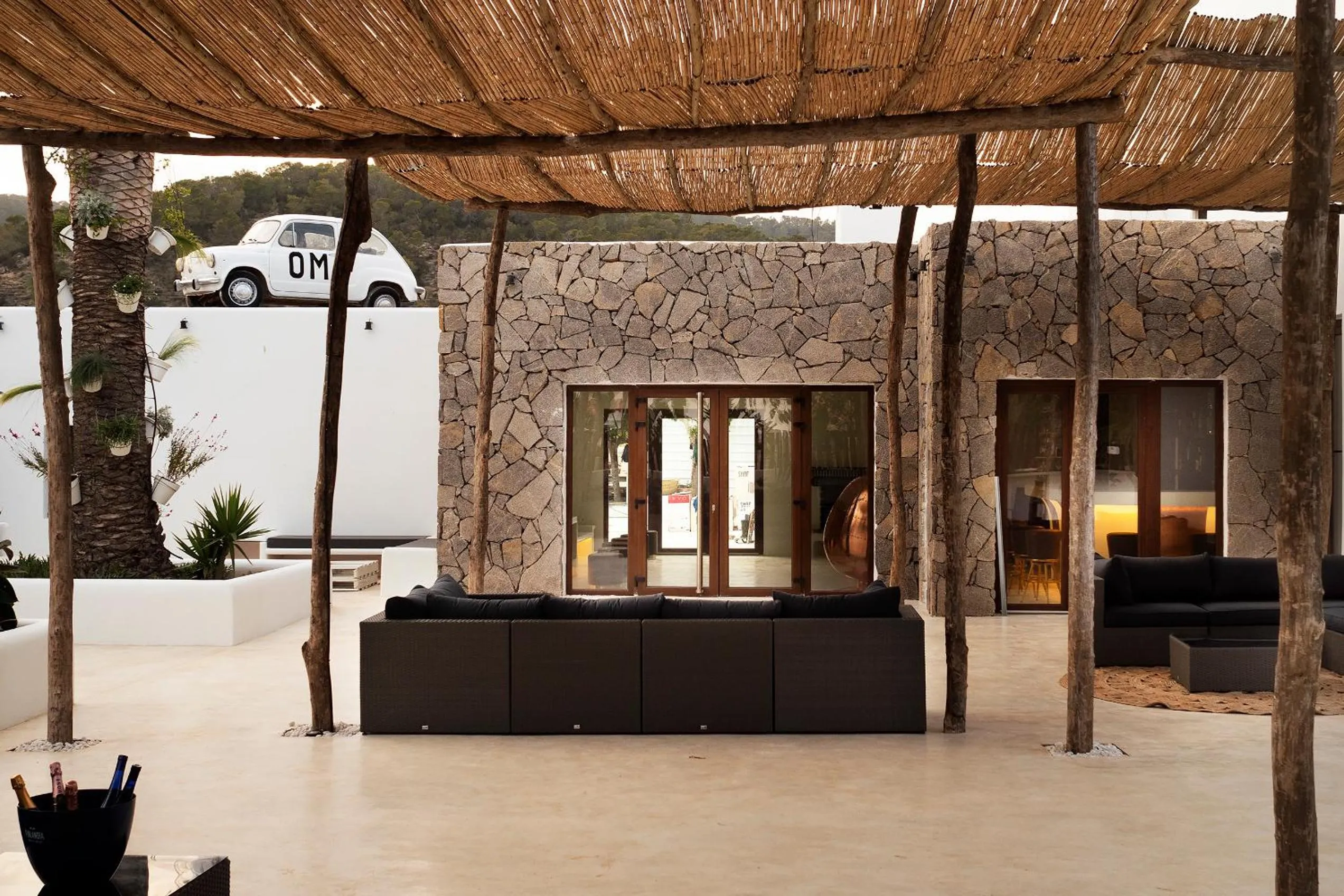 Patio in PAIISE Hotels