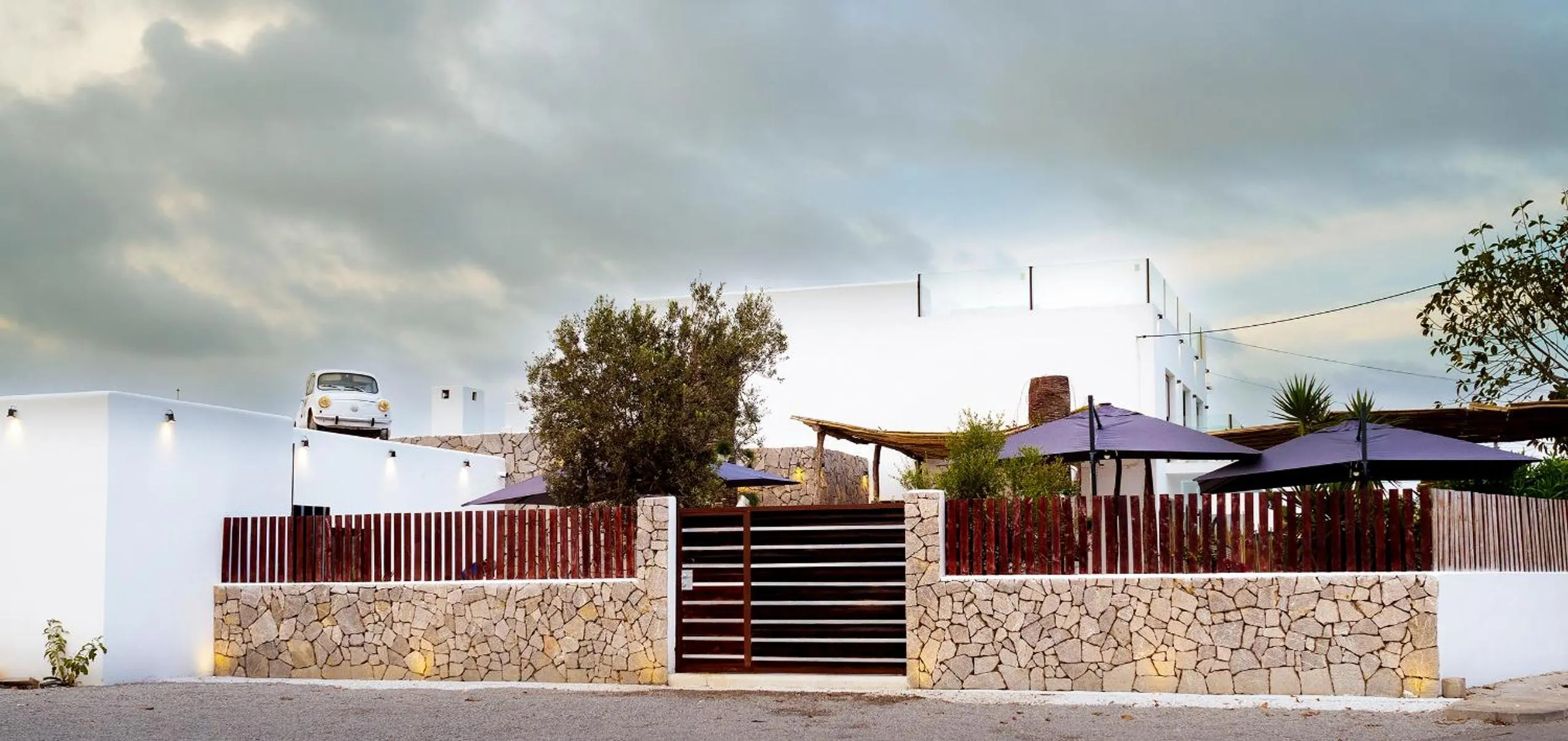 Facade/entrance in PAIISE Hotels