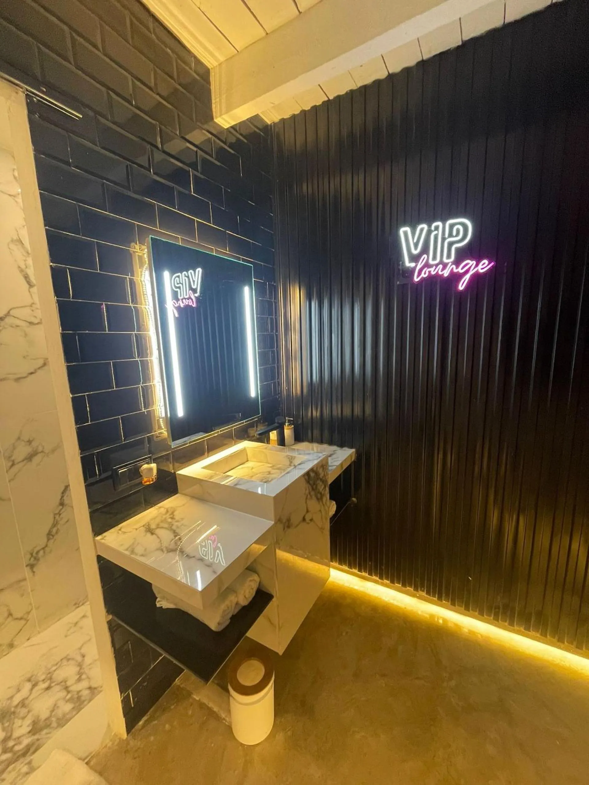 Property building in PAIISE Hotels