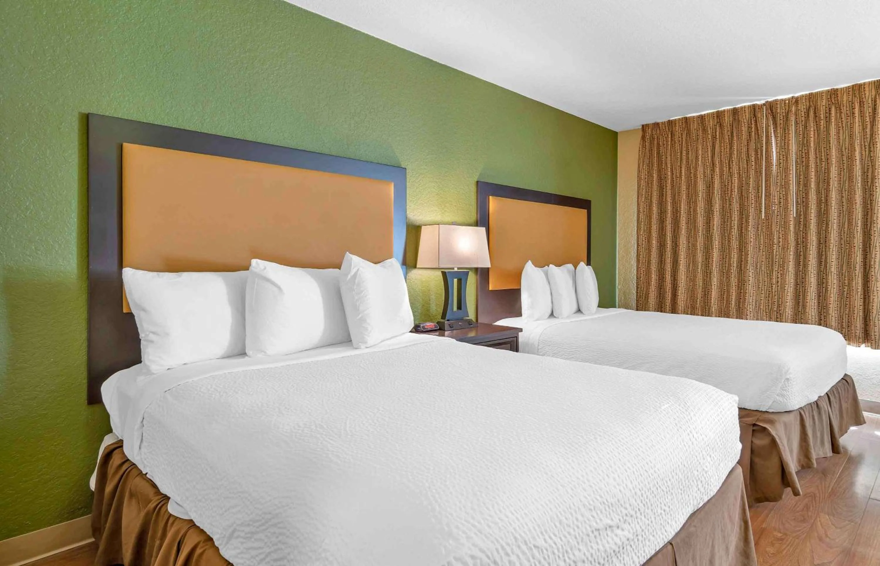 Bedroom, Bed in Extended Stay America Suites - Columbia - Columbia Corporate Park