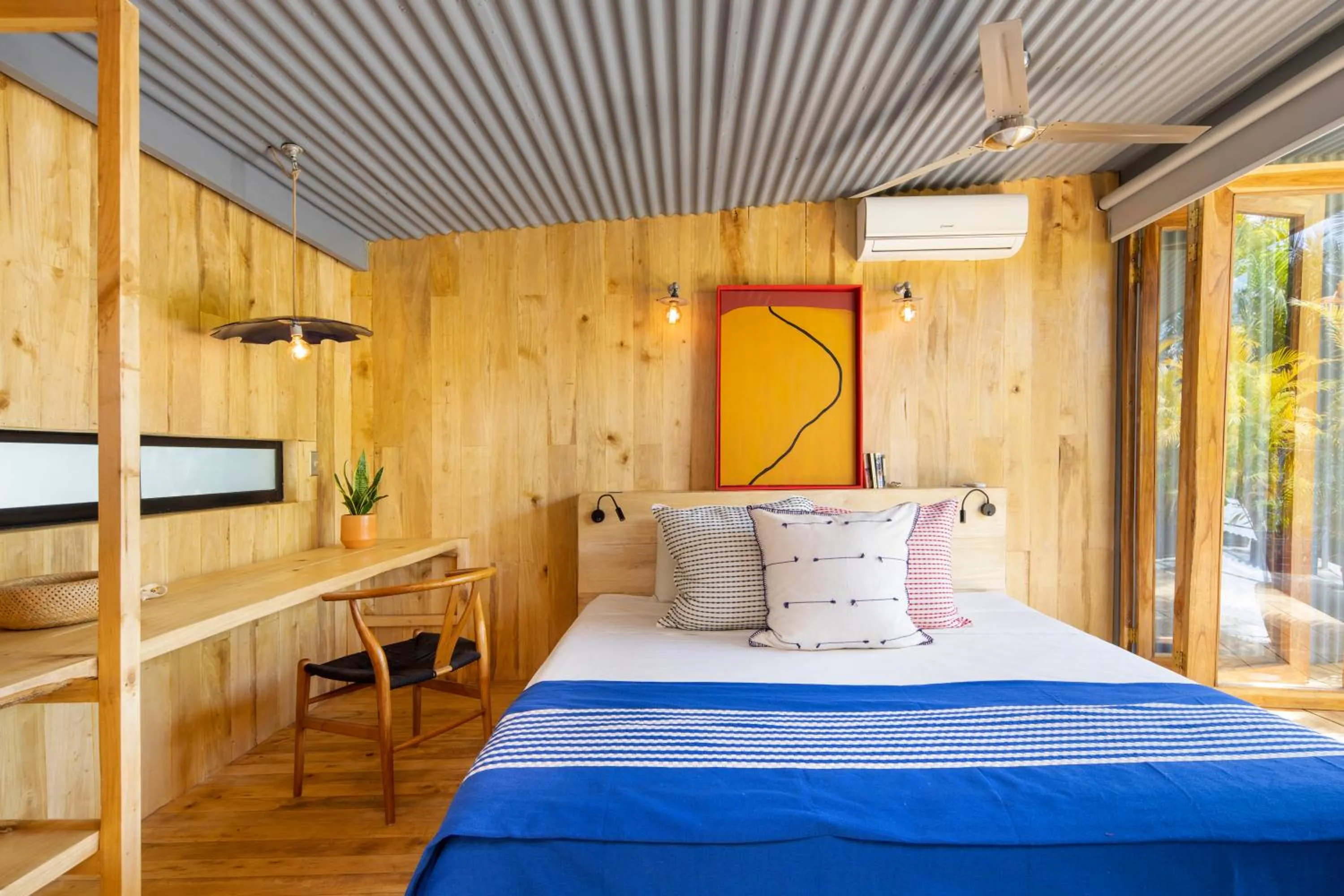 Superior King Suite in Somos