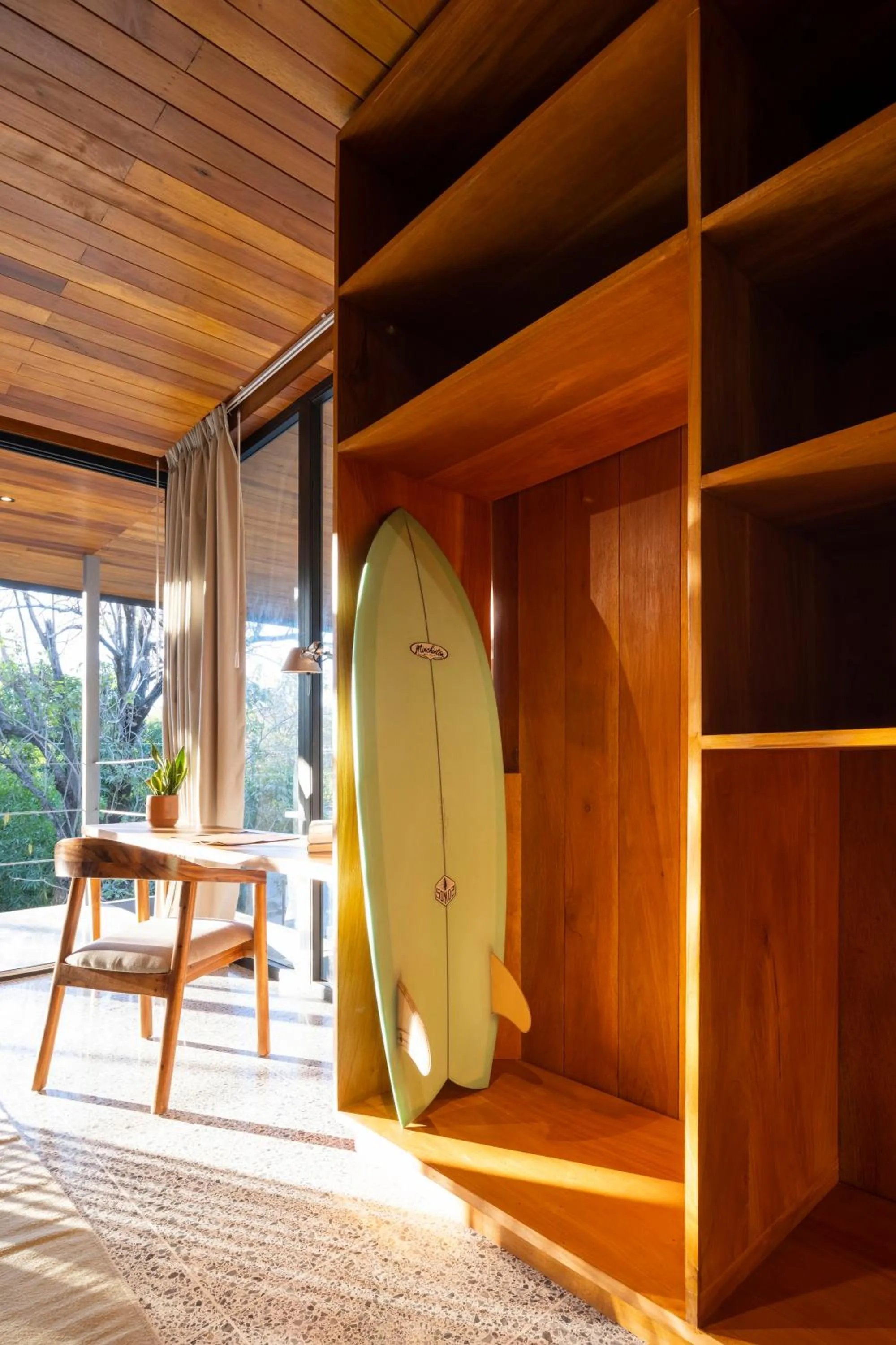 wardrobe in Somos