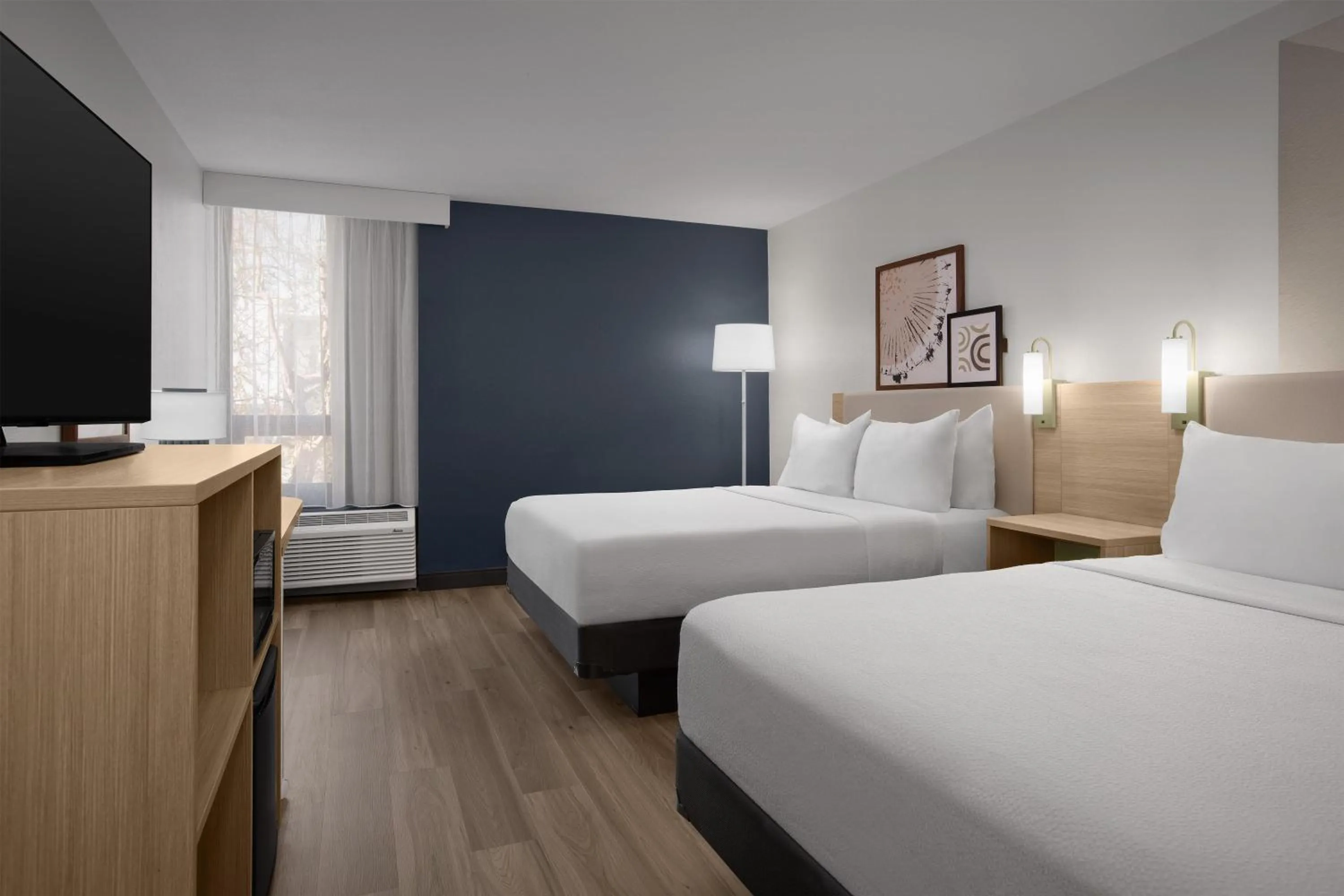 Bed in Spark by Hilton Denver East I 70